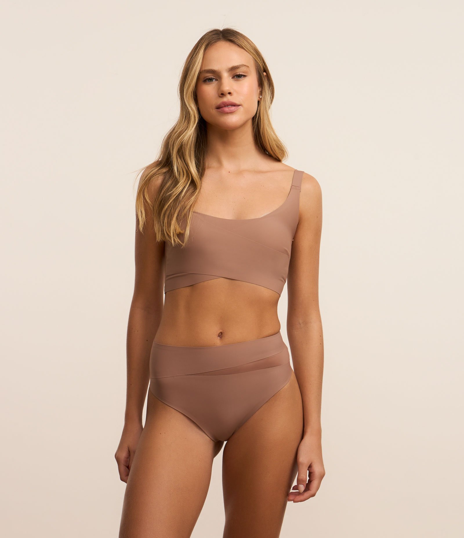 Sutiã Top sem Bojo sem Aro em Microfibra Leve Bege 1