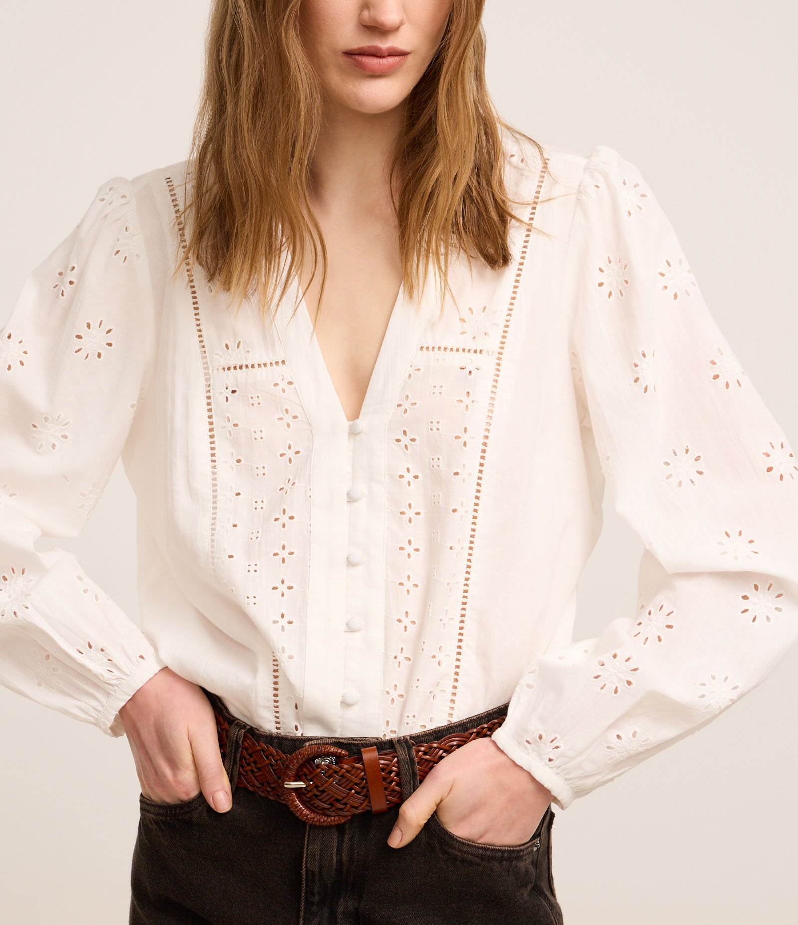 Blusa Bata em Laise com Manga Bufante e Entremeio 4