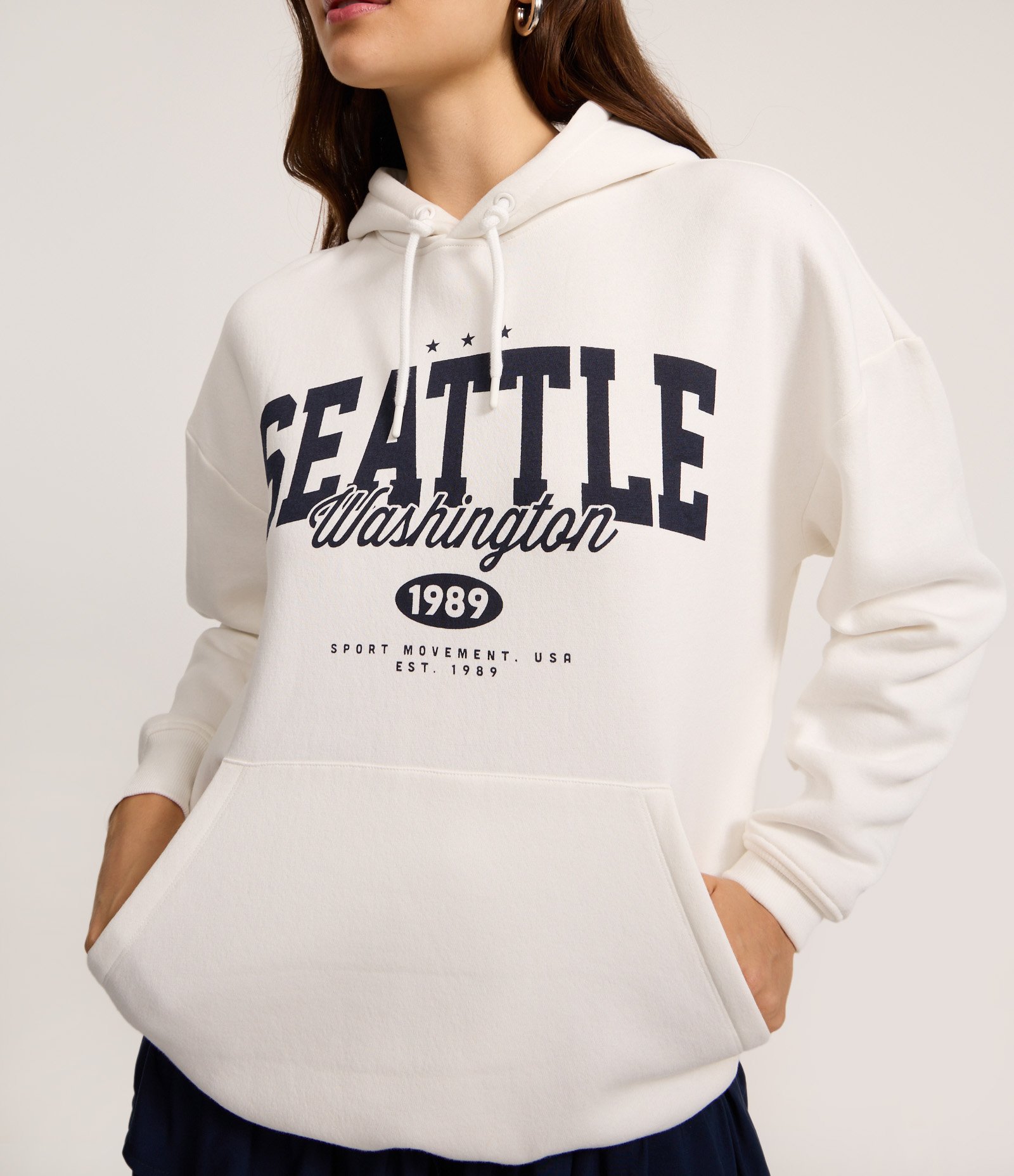 Casaco Fechado Overtop em Moletom com Estampa Lettering Seattle Branco 3