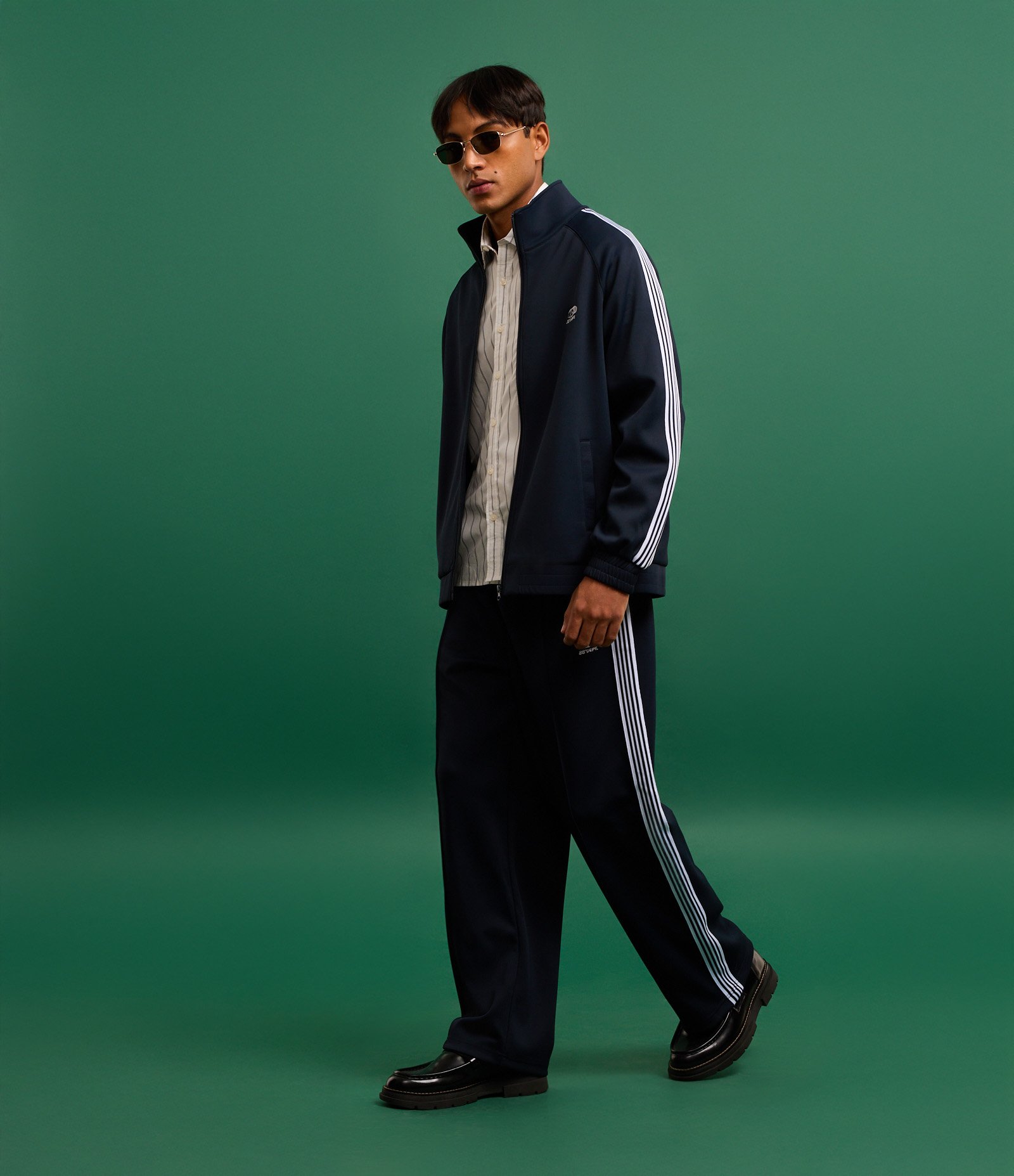 Casaco em Helanca com Bordado Localizado e Listras Contrastantes Azul 2