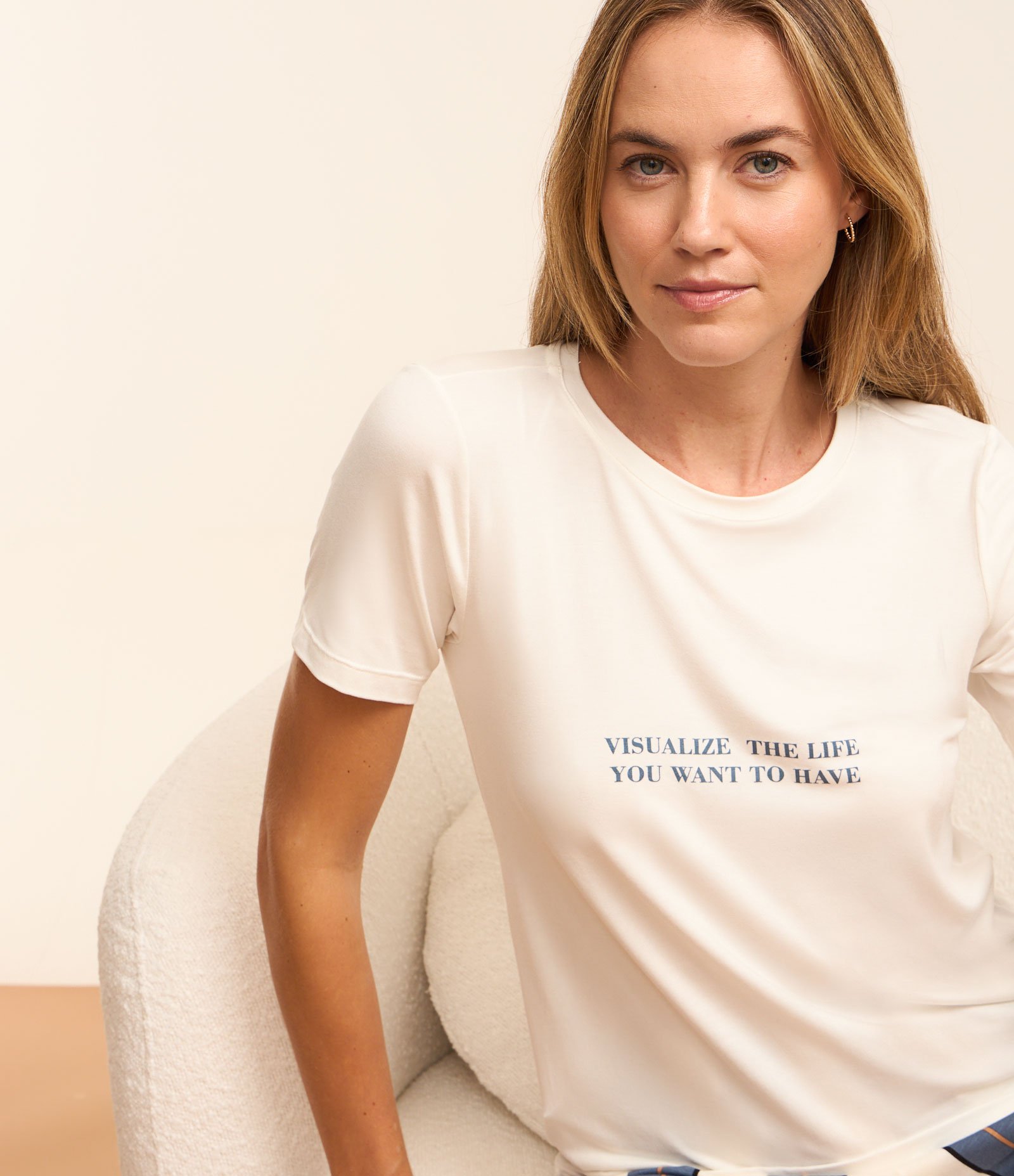 Pijama Short Doll em Viscose com Estampa Visualize e Short Listrado Branco/Azul 1