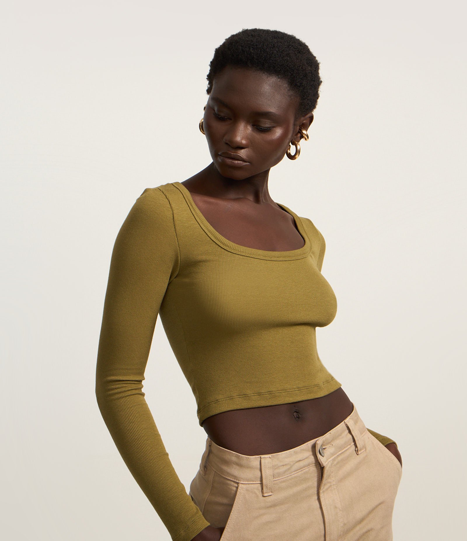 Blusa Canelada em Ribana com Decote Profundo Verde 2