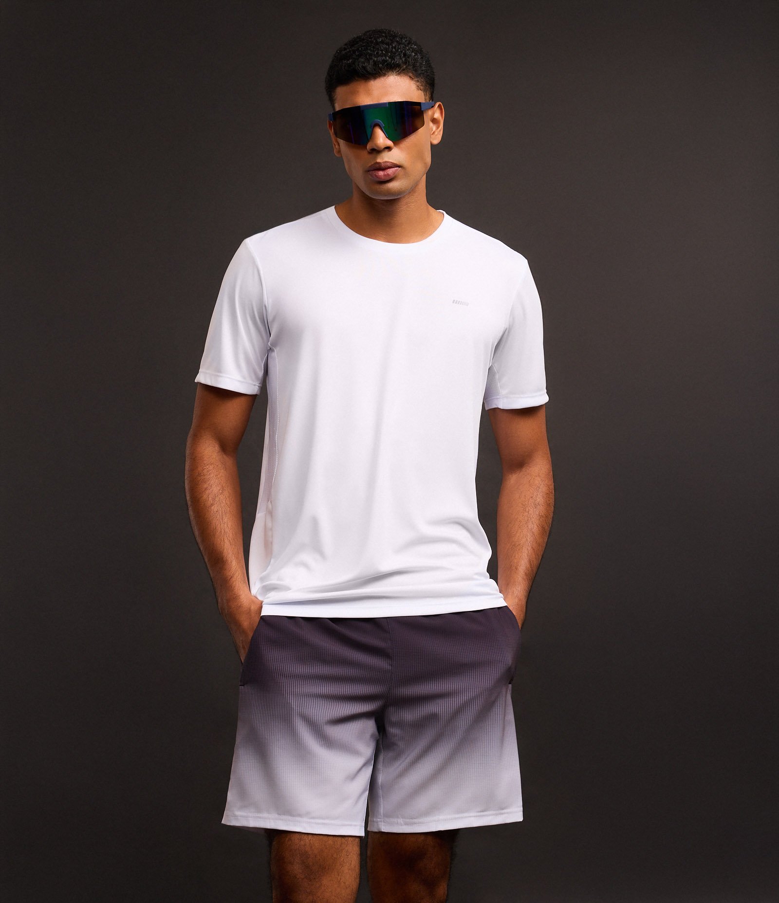 Bermuda Esportiva com Xadrez e Degrade na Barra Preto 6