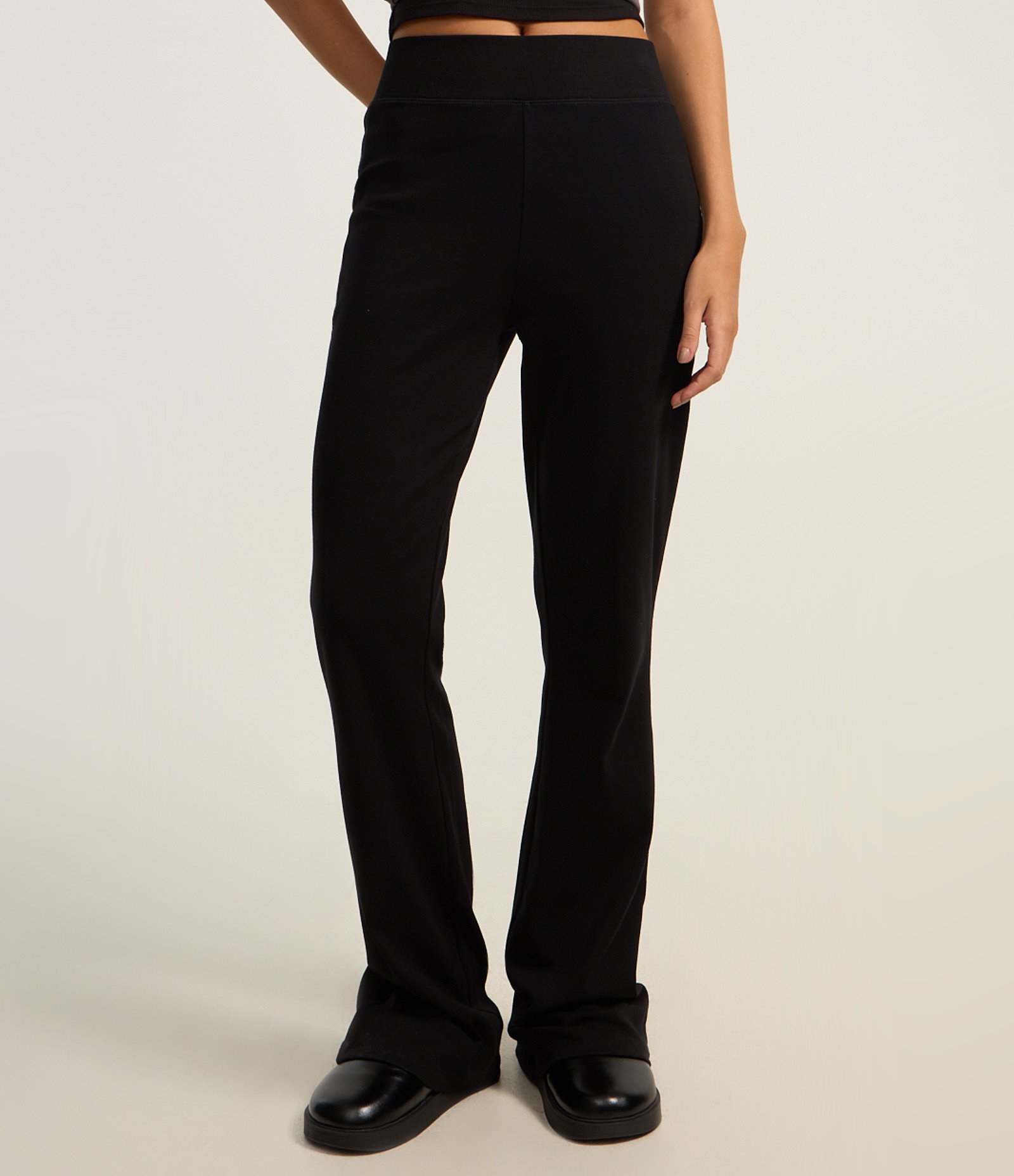 Calça Flare em Cotton Básica Preto 3
