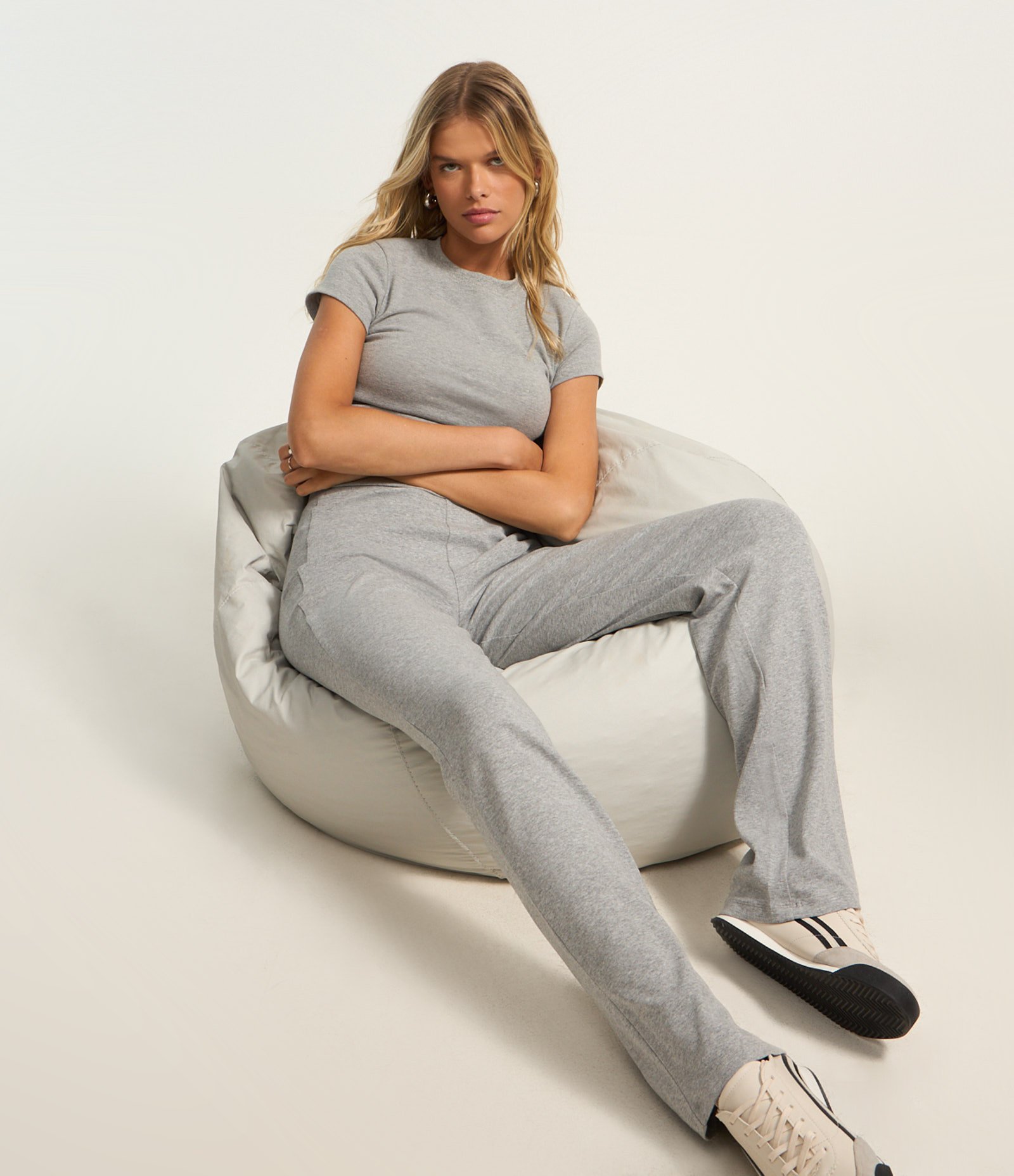 Calça Flare em Cotton Básica Cinza 1