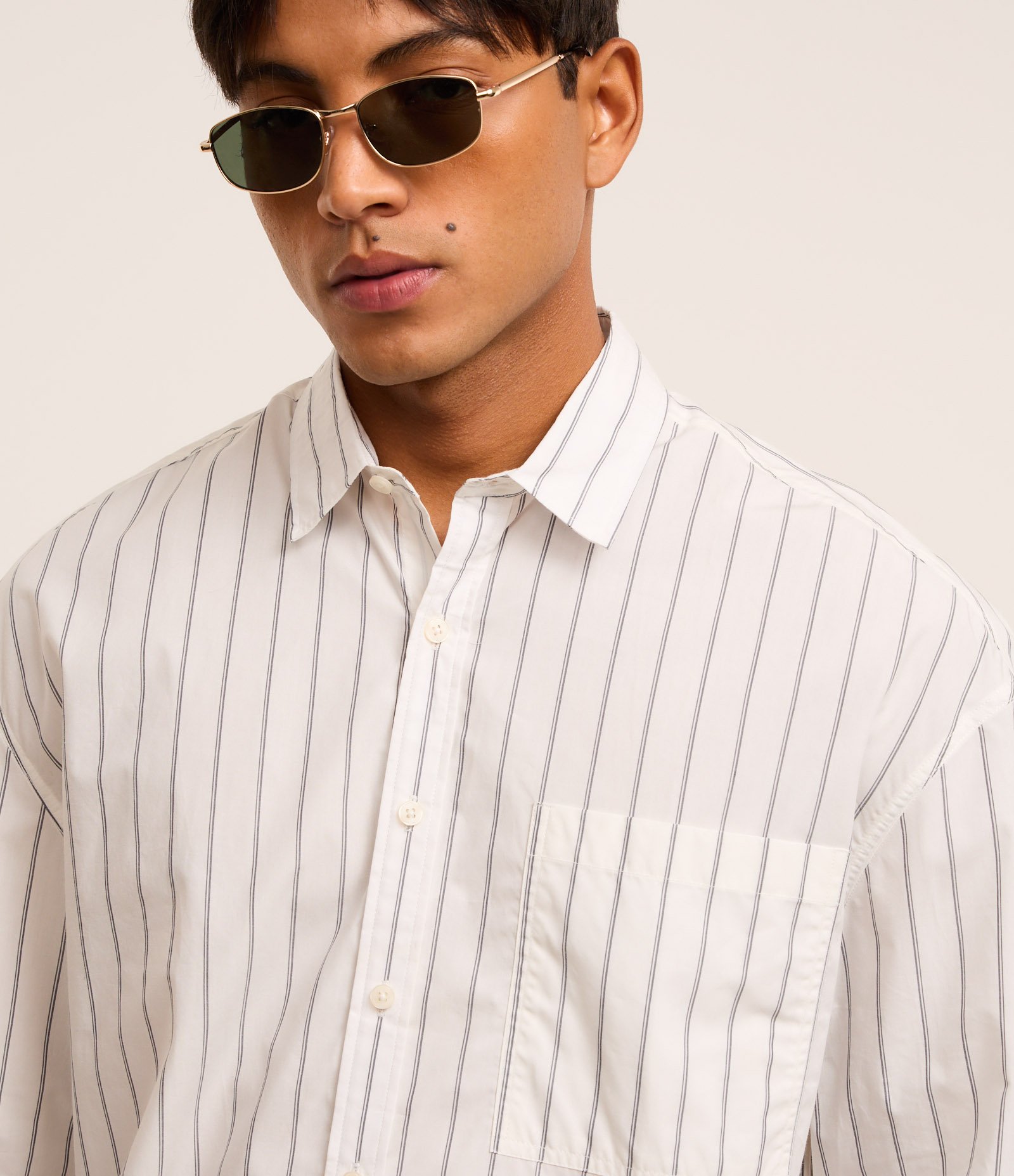 Camisa Boxy em Tricoline com Estampa de Listras e Bolso Branco 4