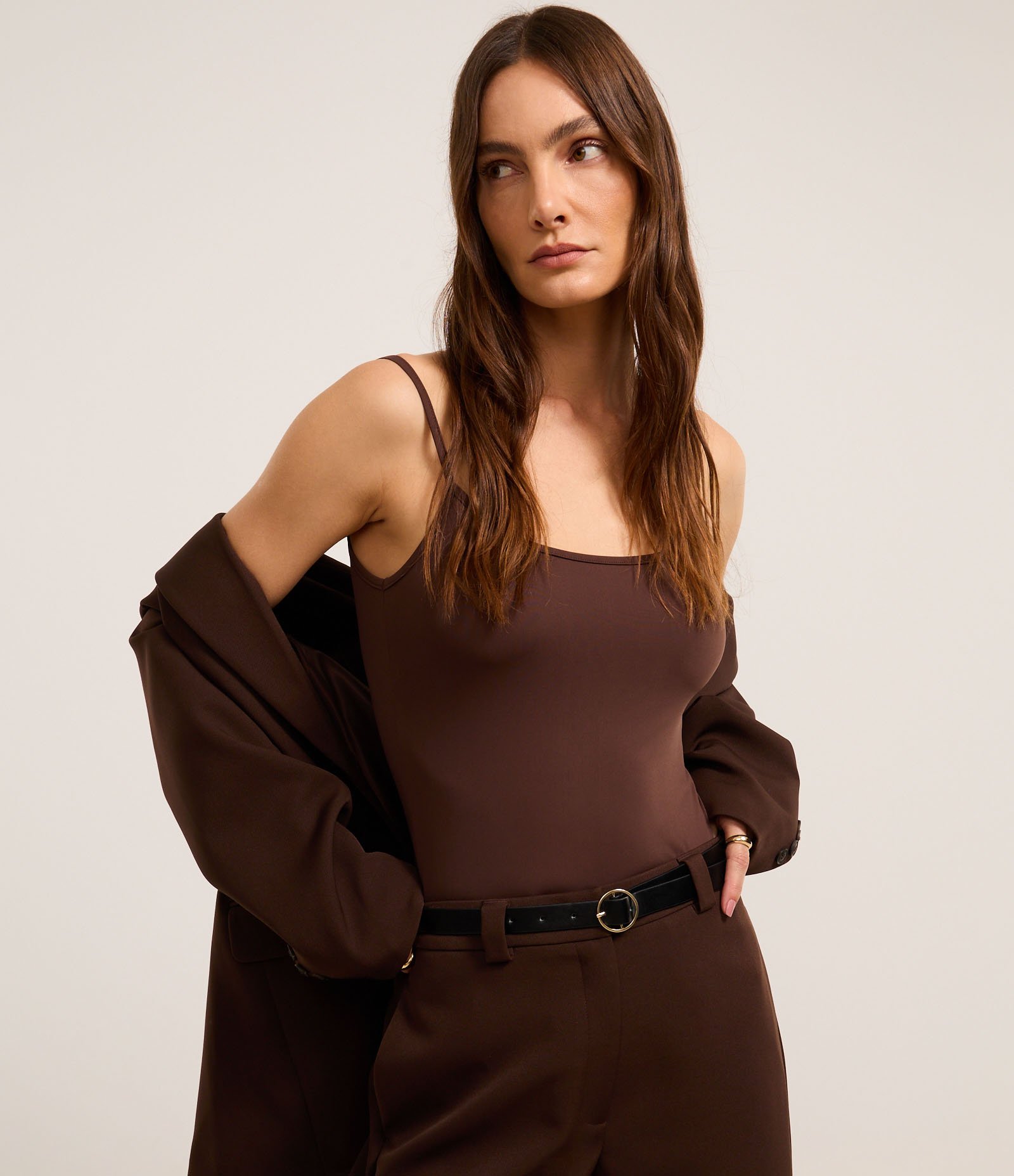 Blusa Básica em Poliamida com Alças Finas Marrom 1