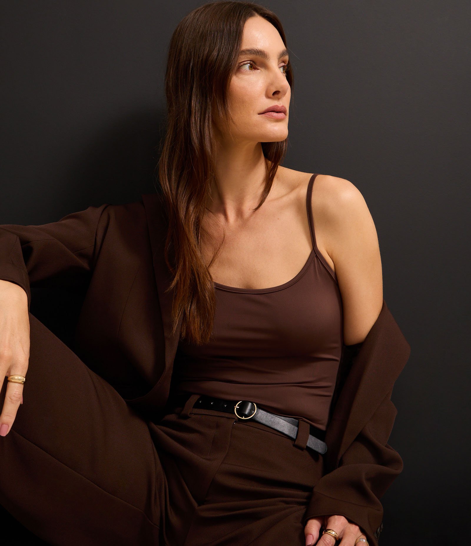 Blusa Básica em Poliamida com Alças Finas Marrom 6