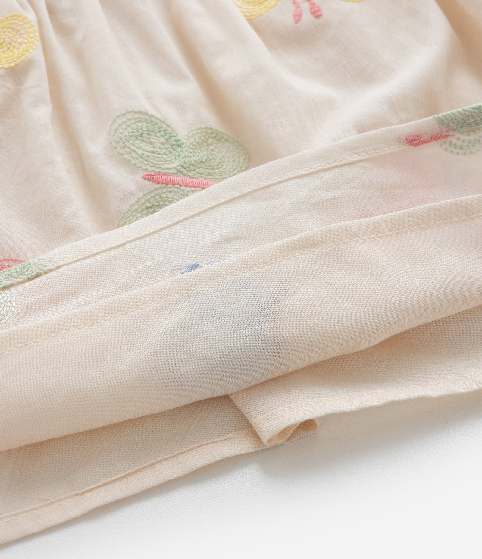 Conjunto Infantil em Tricoline com Bordado Borboletas - Tam 1 a 6 Anos Bege 10