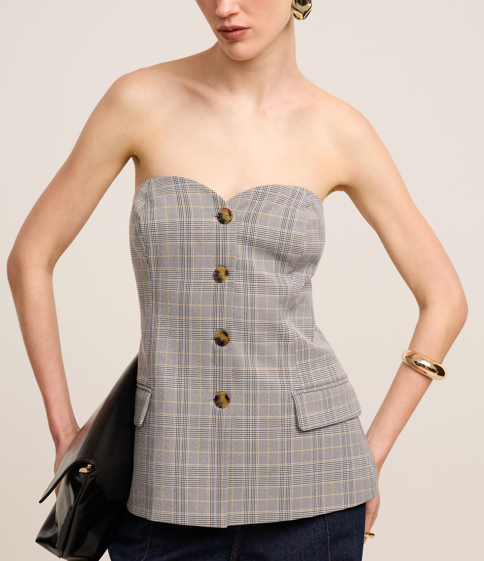 Blusa Colete Alfaiatada Xadrez com Decote Coração Cinza 6