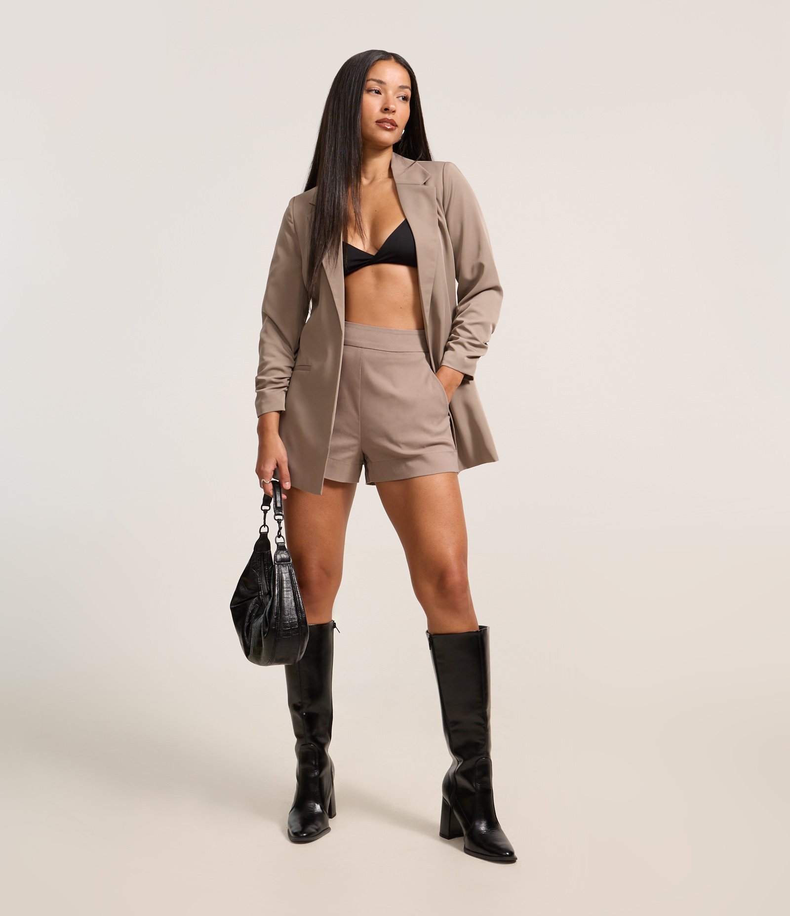 Short em Bengaline com Zíper Tratorado na Lateral Cinza 1