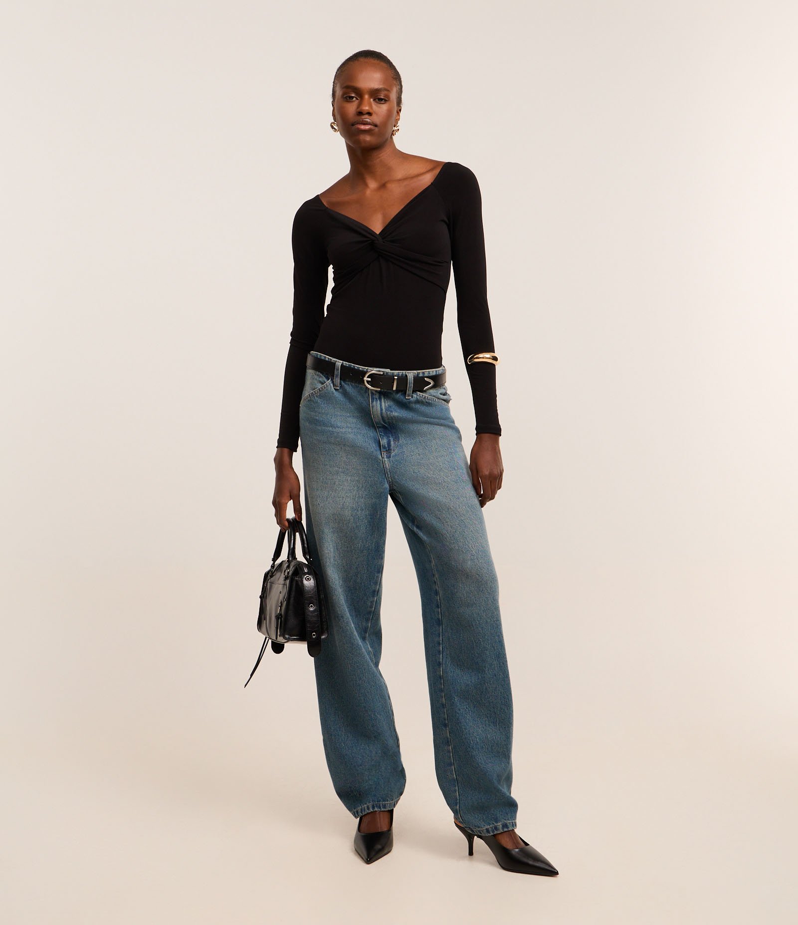 Body em Microfibra com Torcido no Busto e Decote V Preto 2