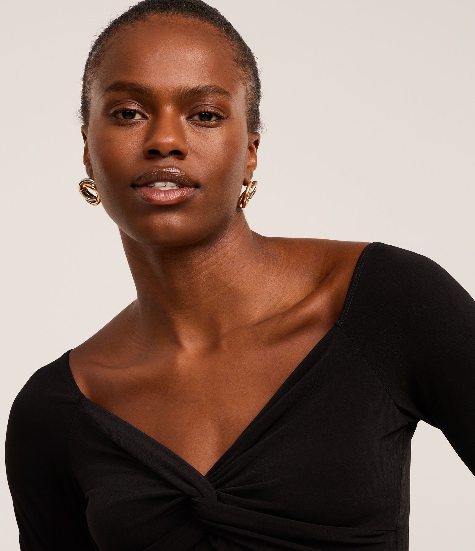 Body em Microfibra com Torcido no Busto e Decote V Preto 5