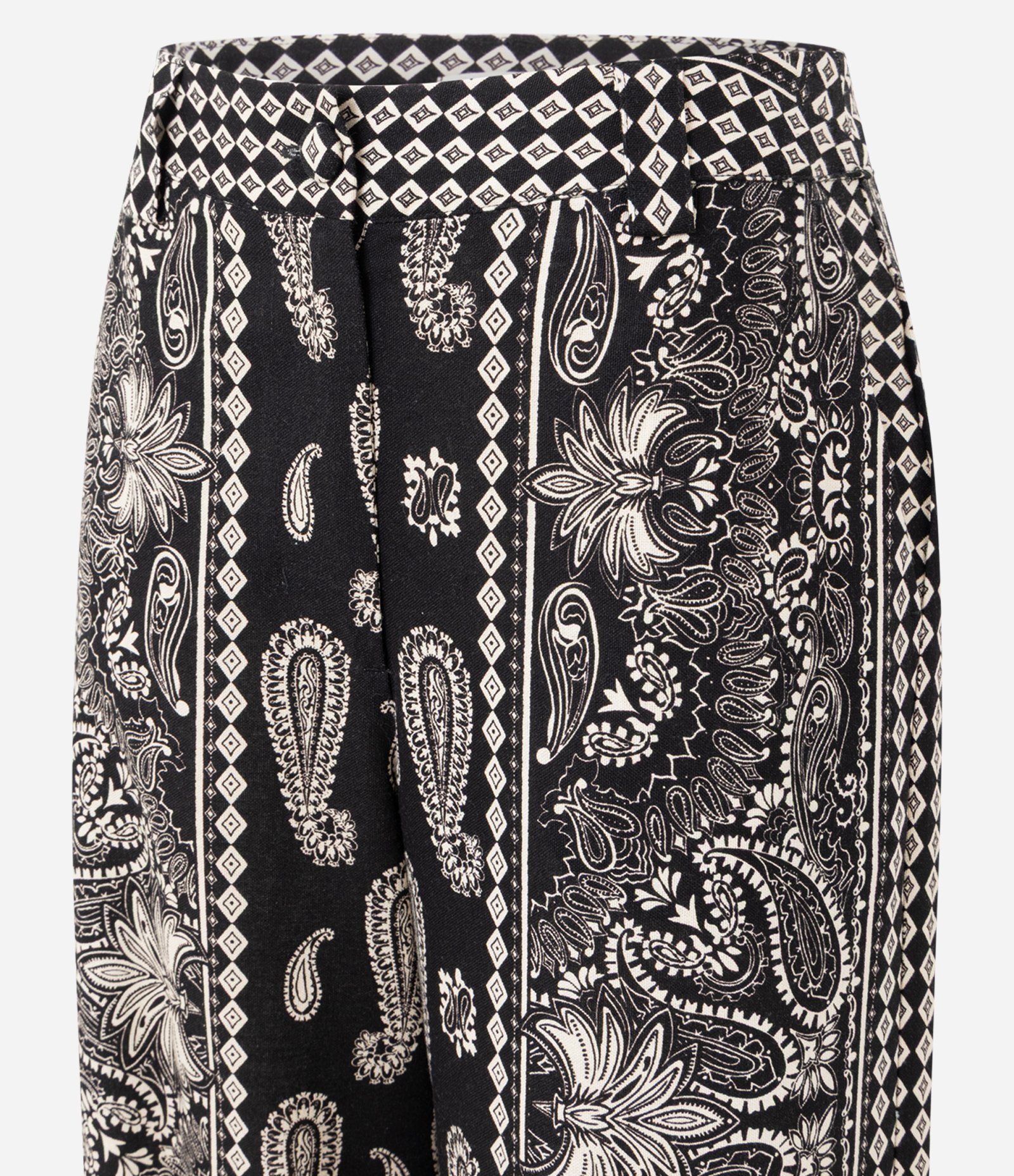 Calça Boho Pantalona em Viscolinho com Estampa Paisley Preto 6