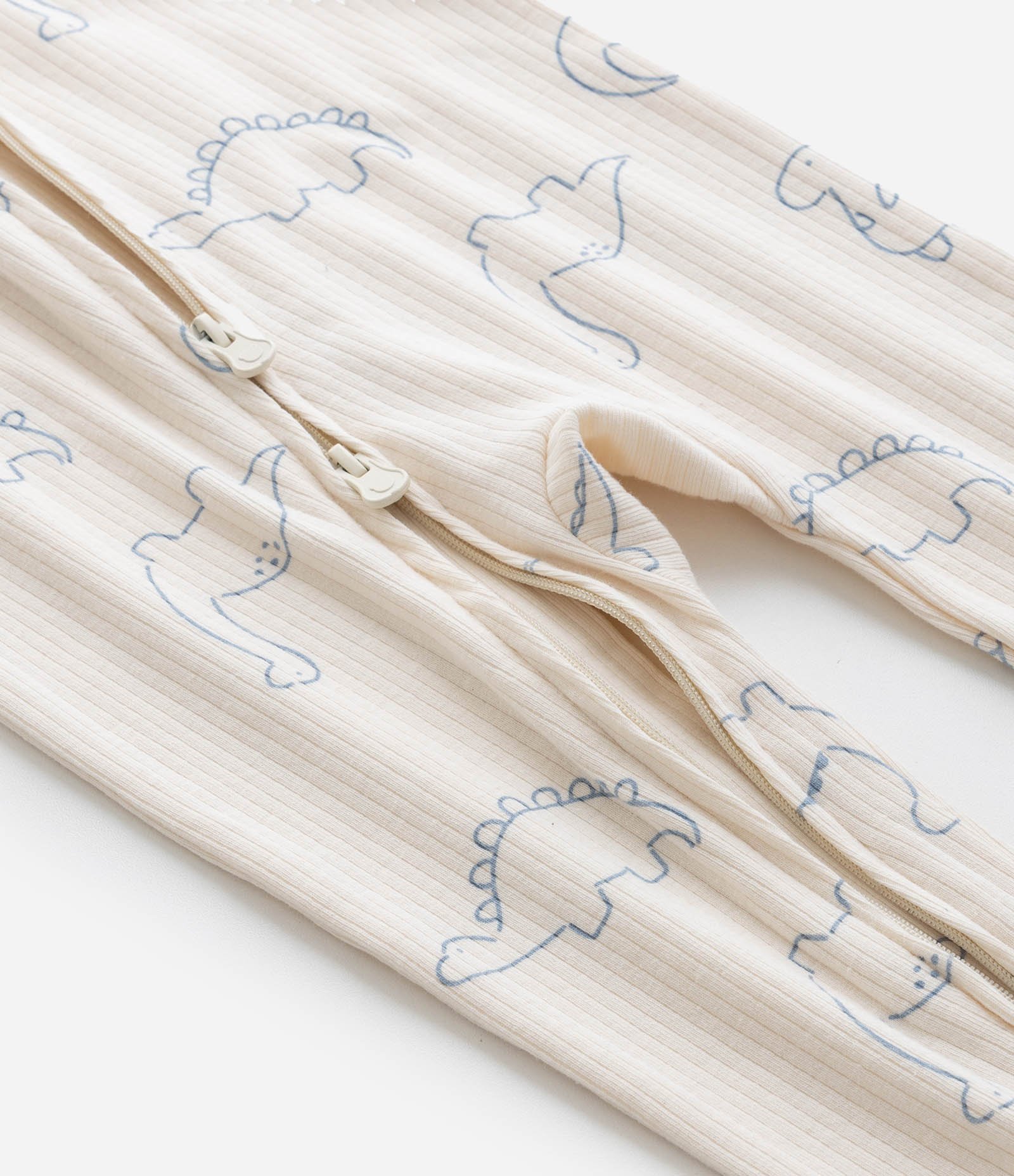 Macacão Infantil Canelado com Estampa Dinos - Tam RN a 18 meses Bege 9