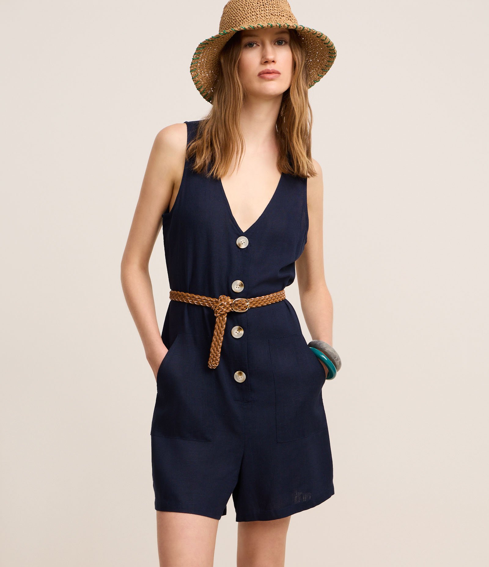 Macaquinho em Viscolinho com Decote V e Botões Azul Marinho 2