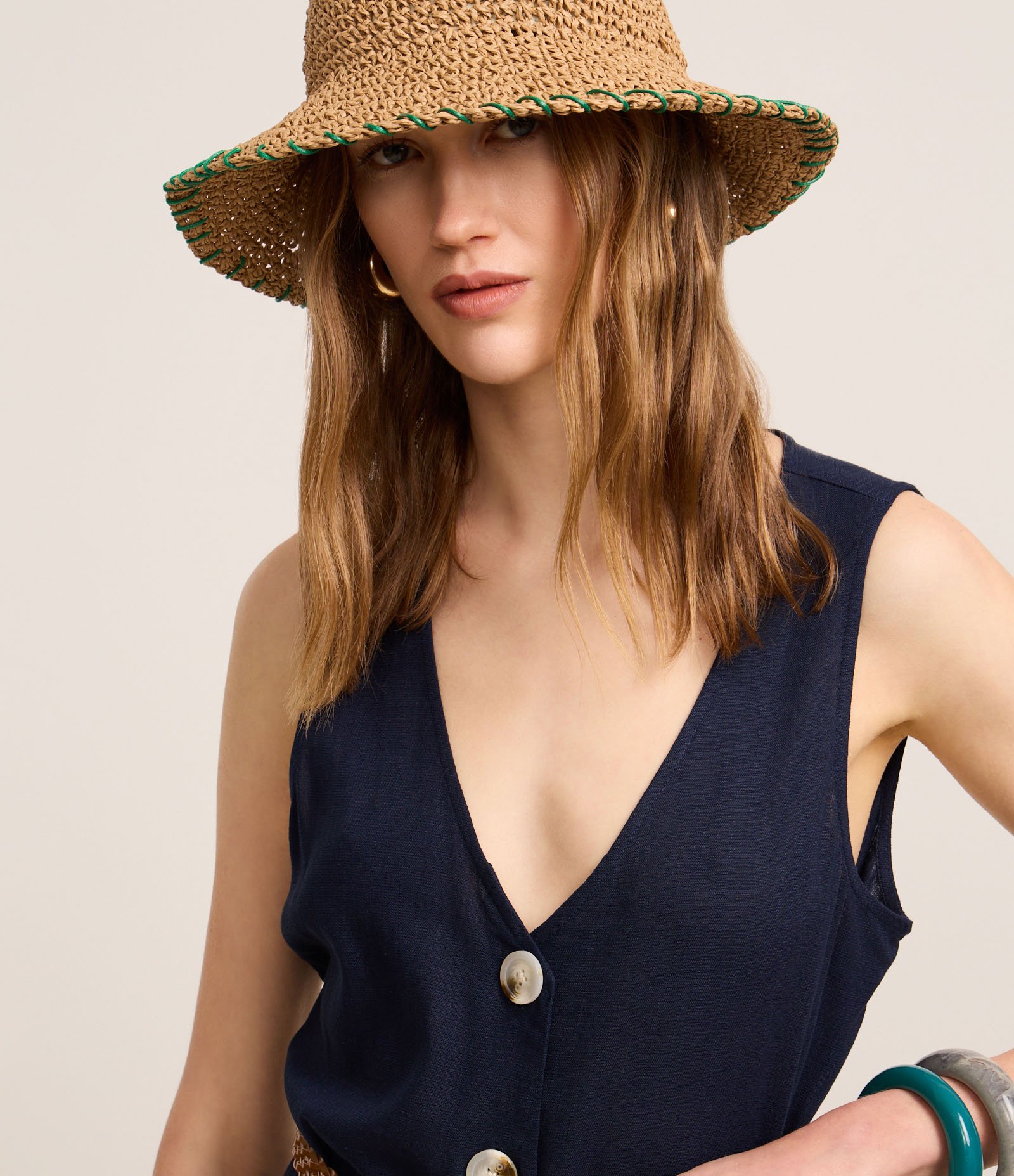 Macaquinho em Viscolinho com Decote V e Botões Azul Marinho 3