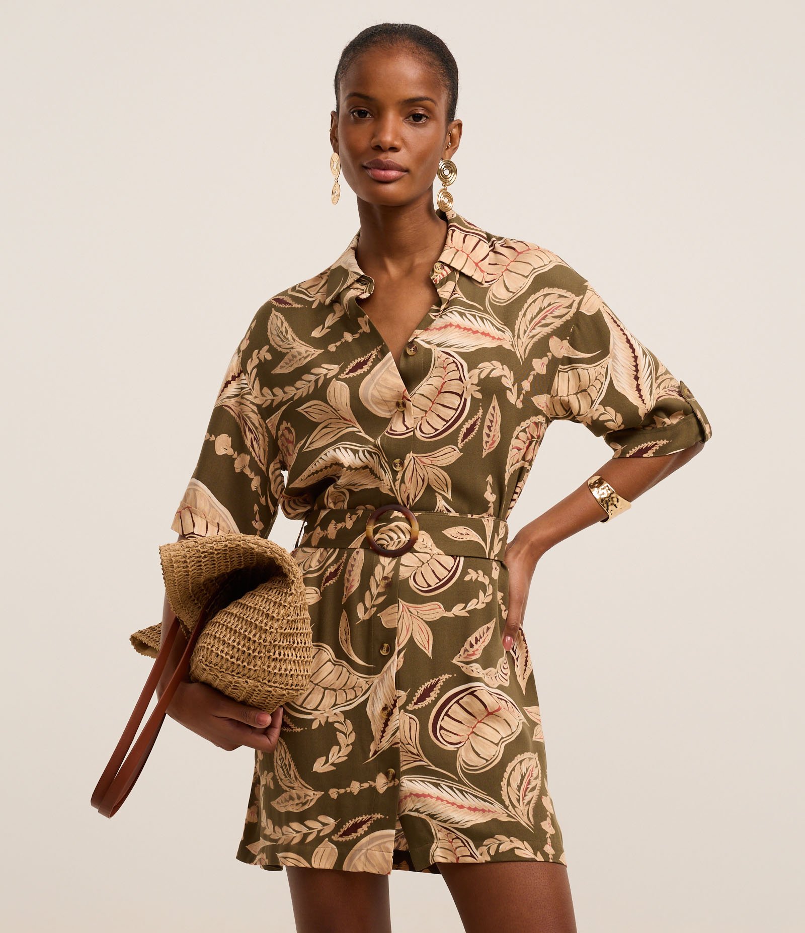 Vestido Boho Chemise Curto em Viscose com Estampa Folhagem Verde 1