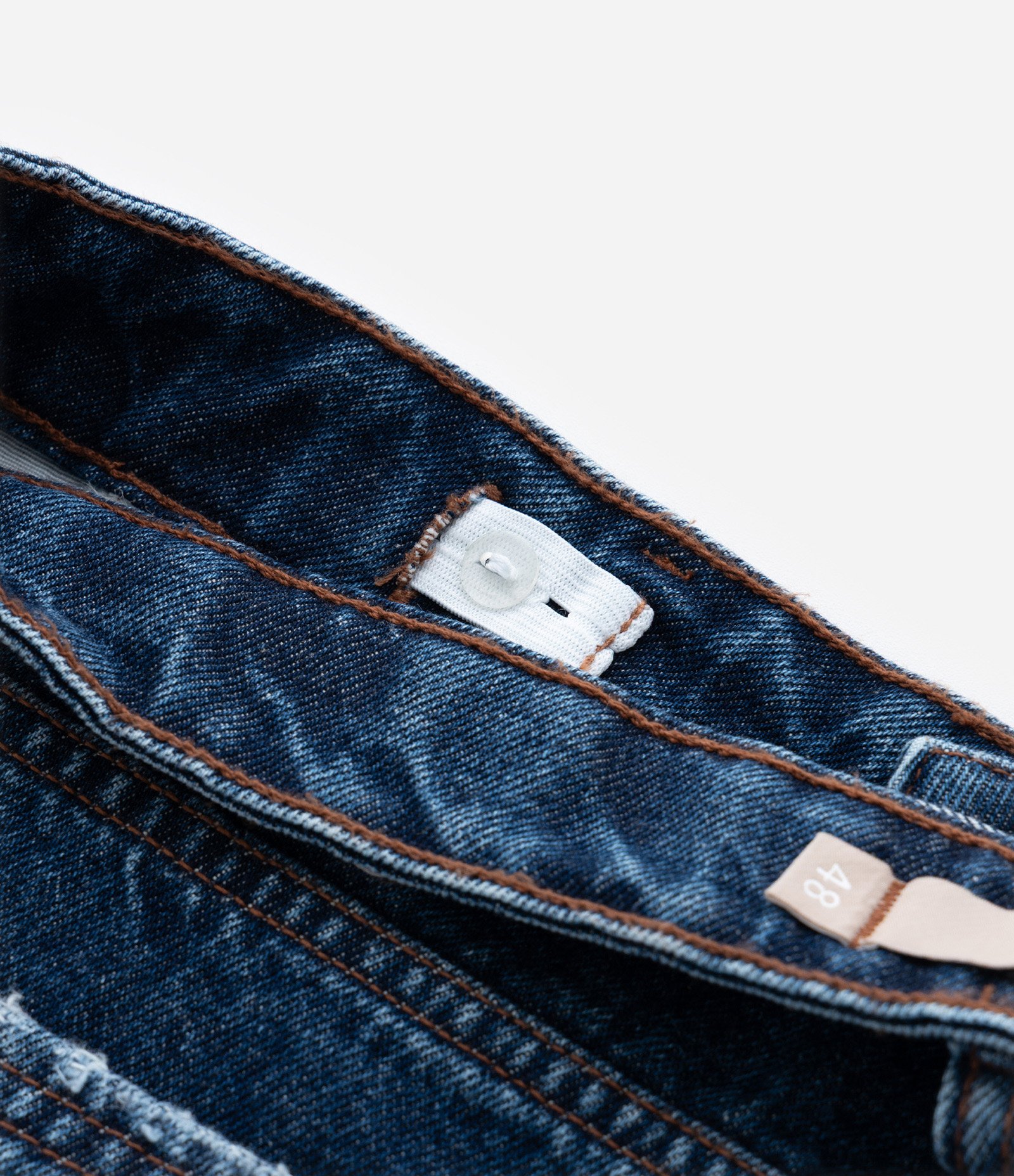 Calça Reta em Jeans com Detalhe de Recortes Curve & Plus Size Azul 8