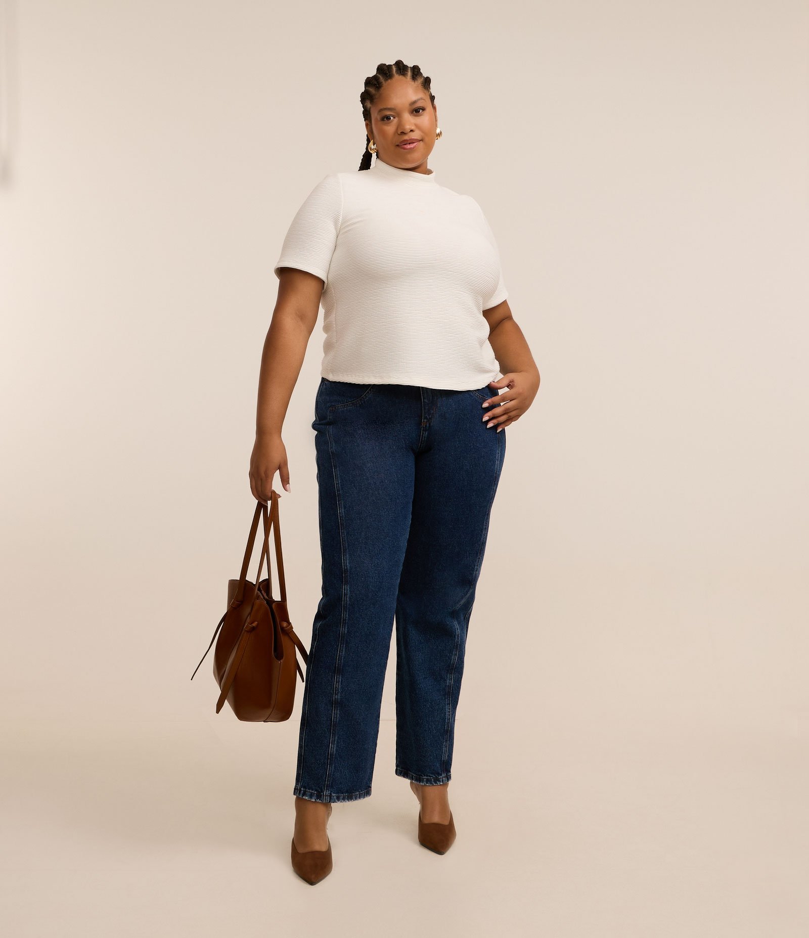 Calça Reta em Jeans com Detalhe de Recortes Curve & Plus Size Azul 1