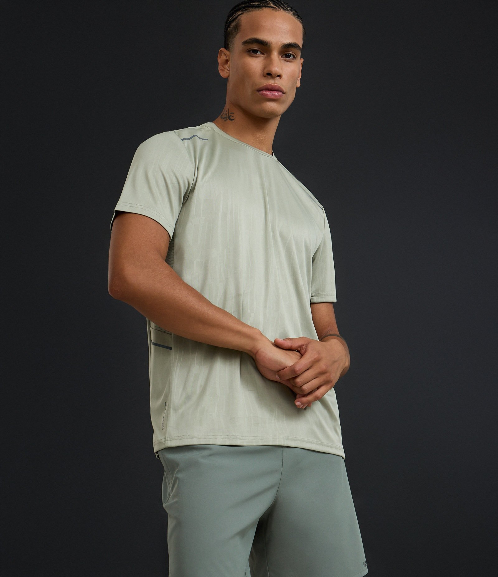 Camiseta Esportiva Tecnologia Dry com Estampa Heat Print Cinza 4