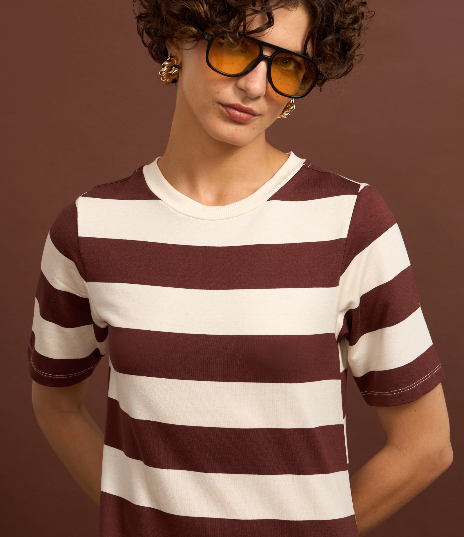 Vestido T-shirt Long Midi em Moletinho Listrado Marrom 4