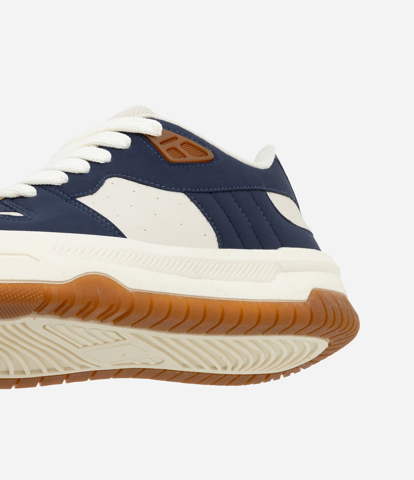 Tênis com Detalhes Contrastantes e Fechamento de Cadarço Off White/ Azul 3