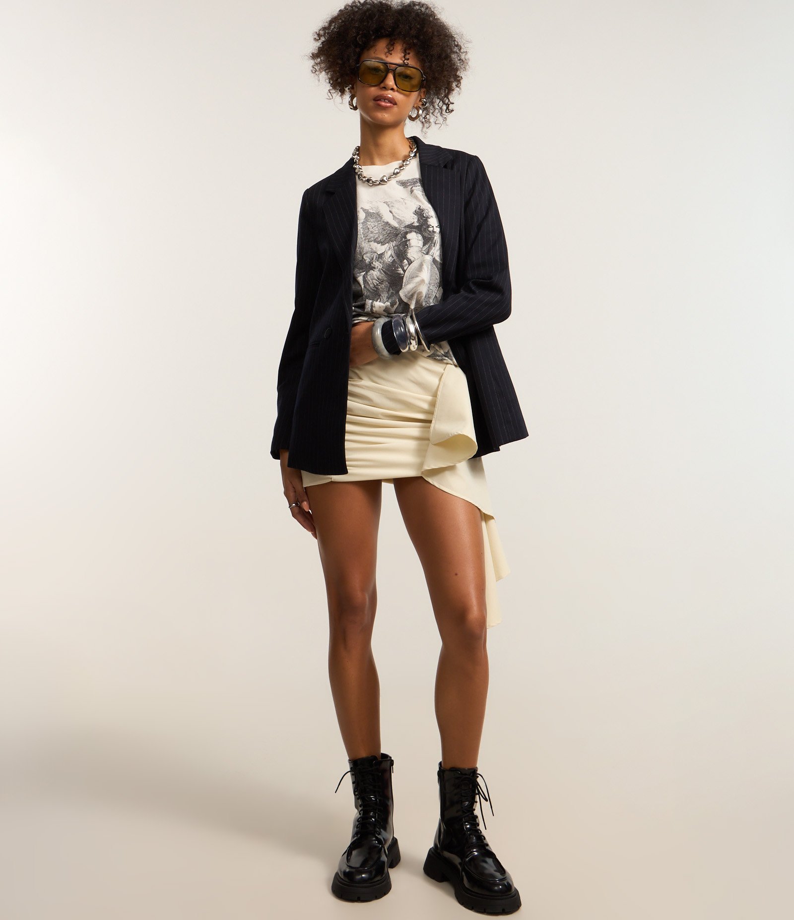 Blazer Alongado em Alfaiataria com Listras e Botões Azul Escuro 2