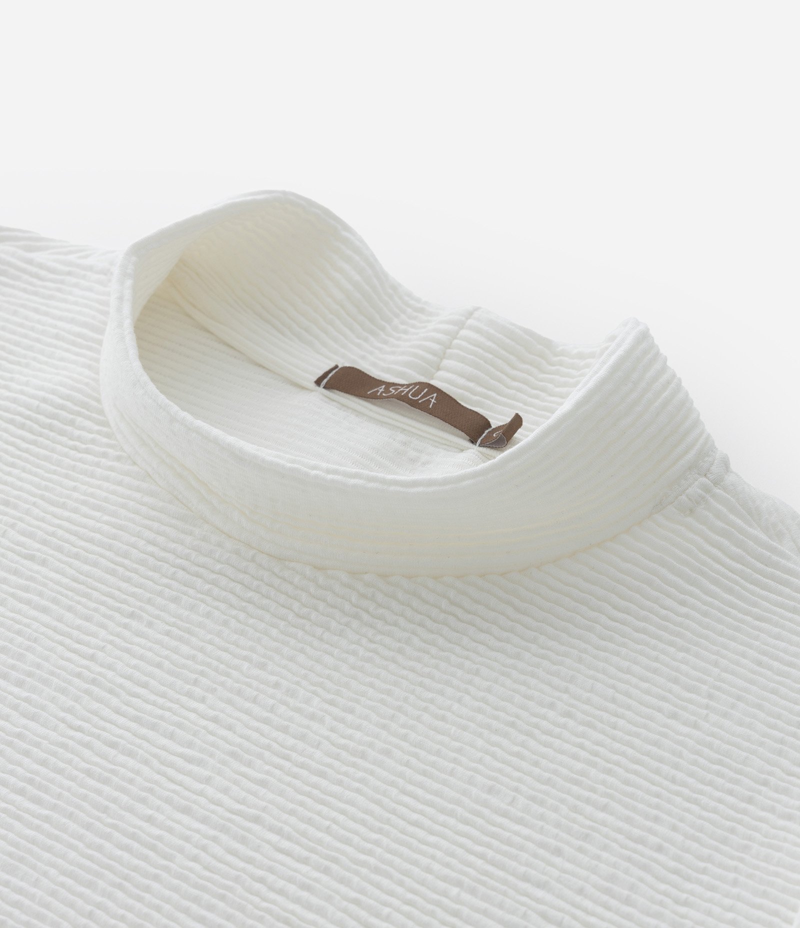 Camiseta Texturizada com Gola Altinha Curve & Plus Size Off White 7