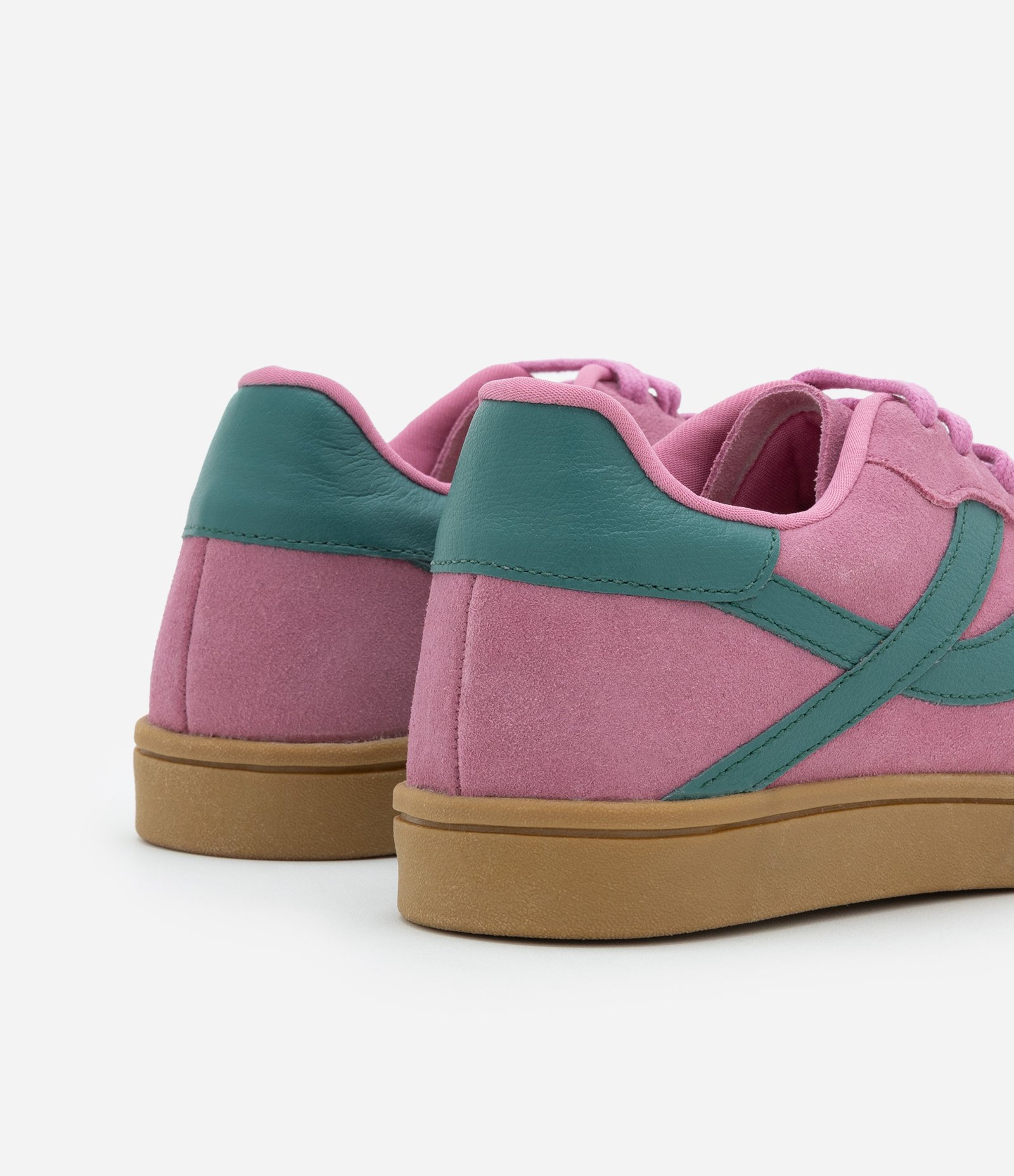 Tênis Chuteira em Couro com Cadarço e Detalhe Lateral Rosa 5