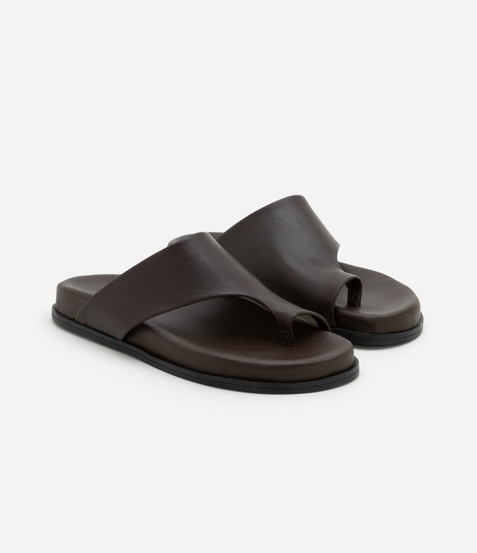 Sandália Rasteira em Couro com Dedeira Marrom 3