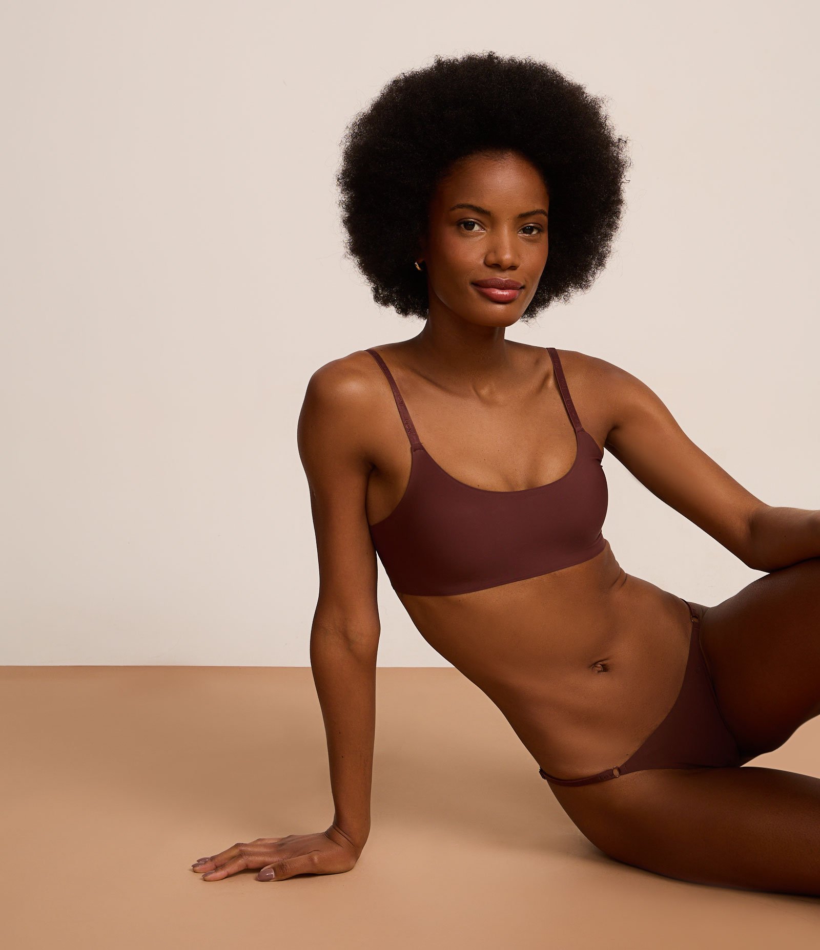 Sutiã Top em Microfibra Leve com Bojo Removível Marrom 2