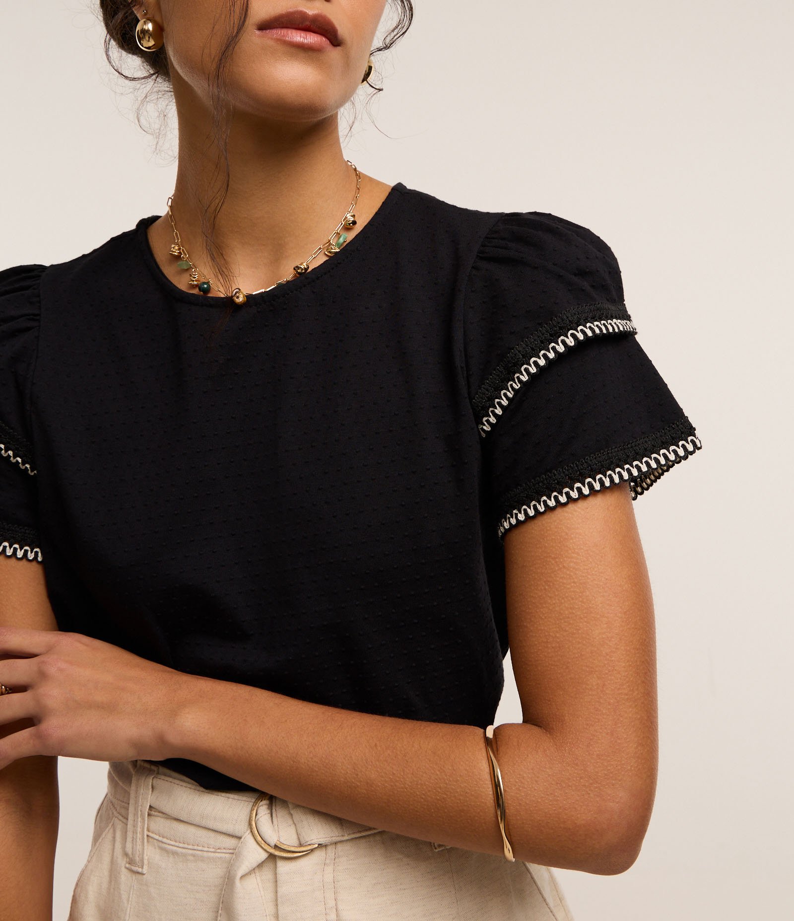 Blusa em Algodão com Babado na Manga e Detalhe Efeito Crochê 3