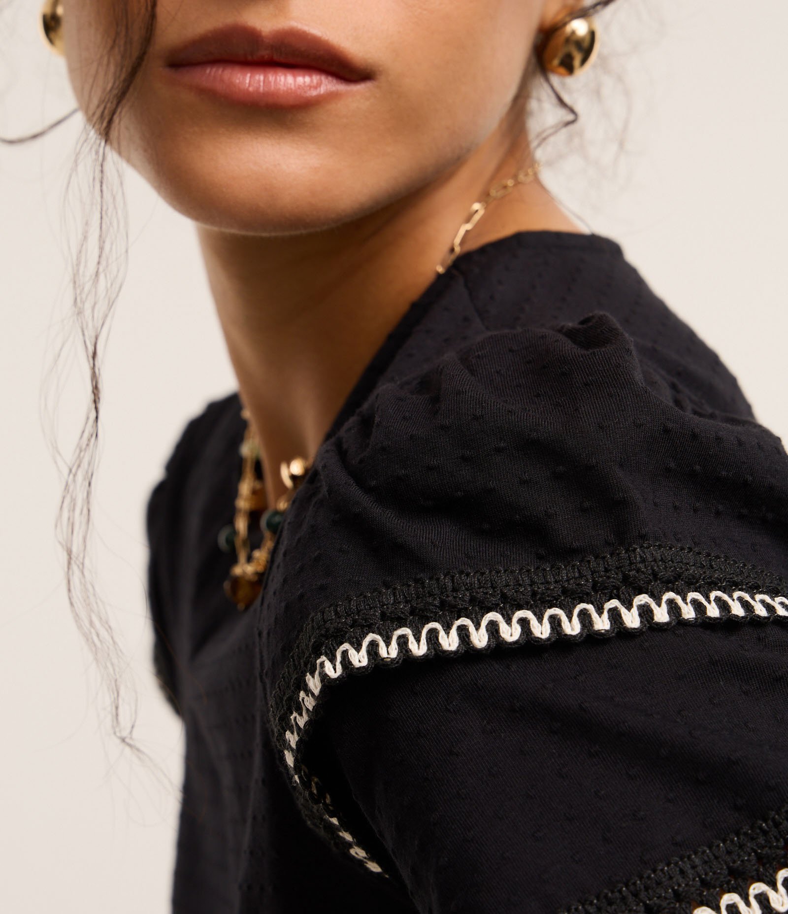 Blusa em Algodão com Babado na Manga e Detalhe Efeito Crochê 5