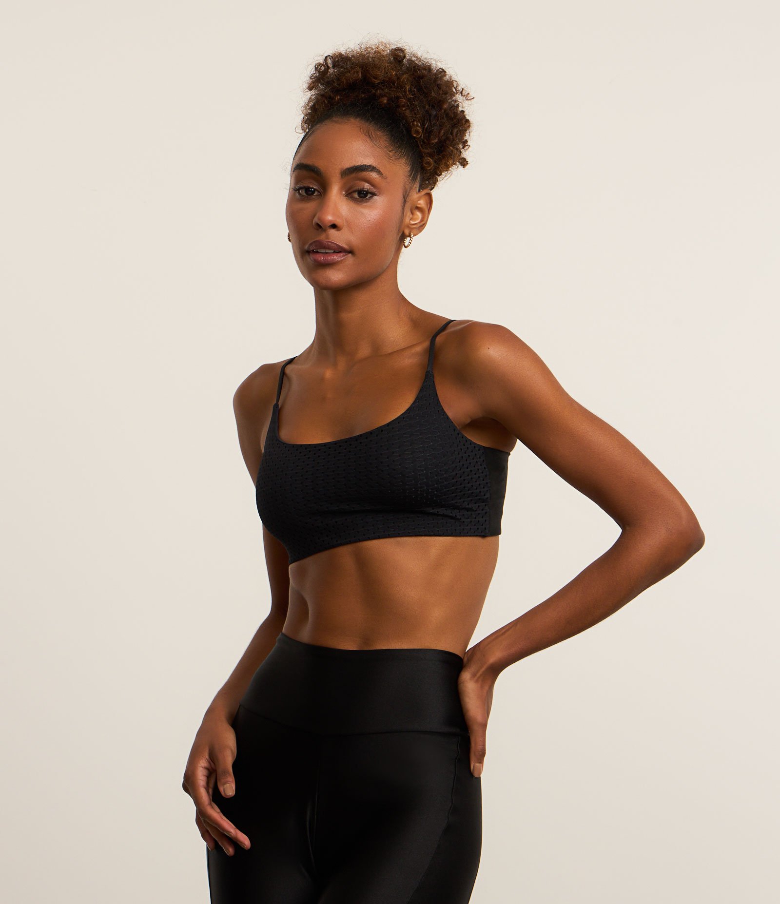 Top Esportivo em Microfibra Texturizada sem Bojo Preto 1