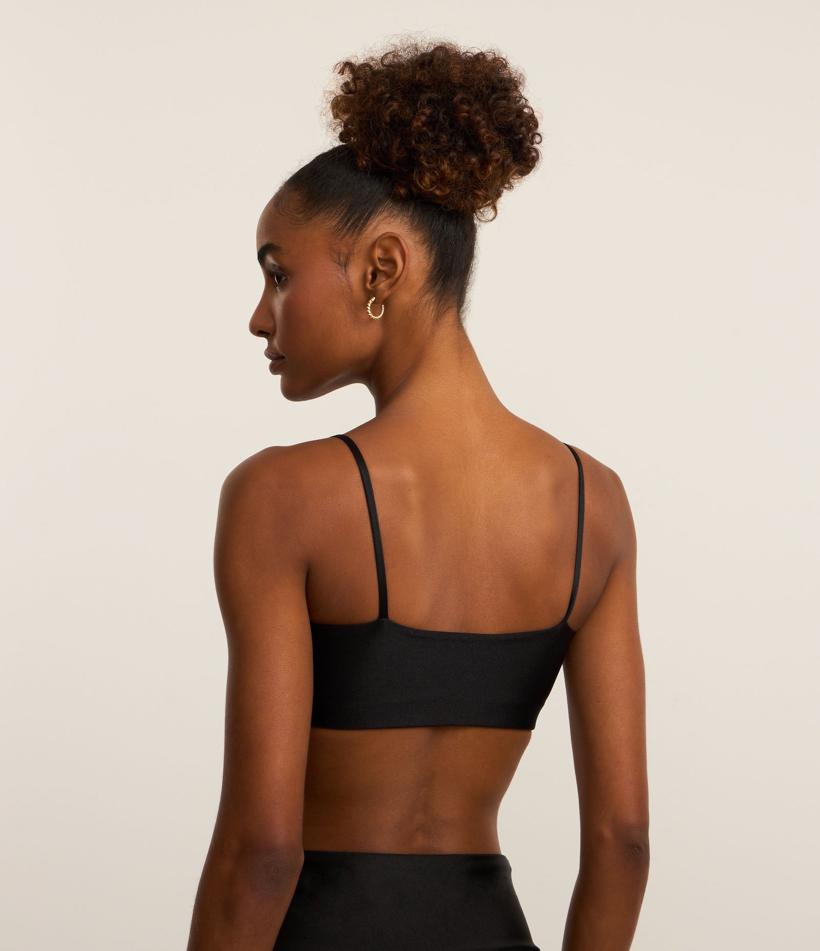 Top Esportivo em Microfibra Texturizada sem Bojo Preto 3