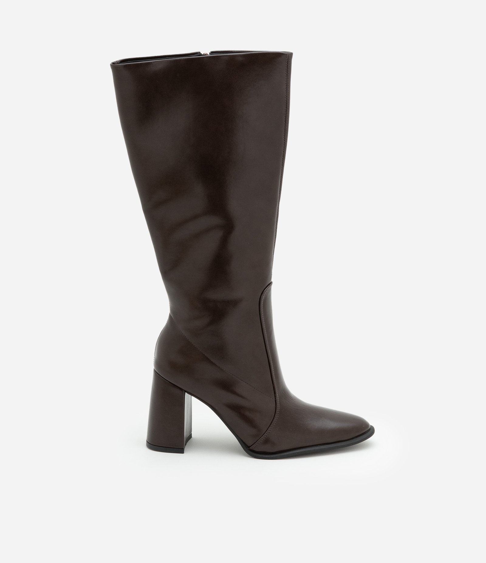 Bota de Cano e Salto Alto com Bico Amendoado Marrom 1