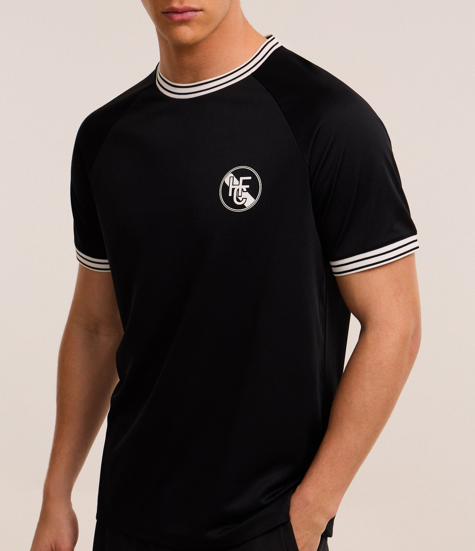 Camiseta Esportiva Regular em Ribana com Estampa Localizada e Tecnologia Dry Preto 3