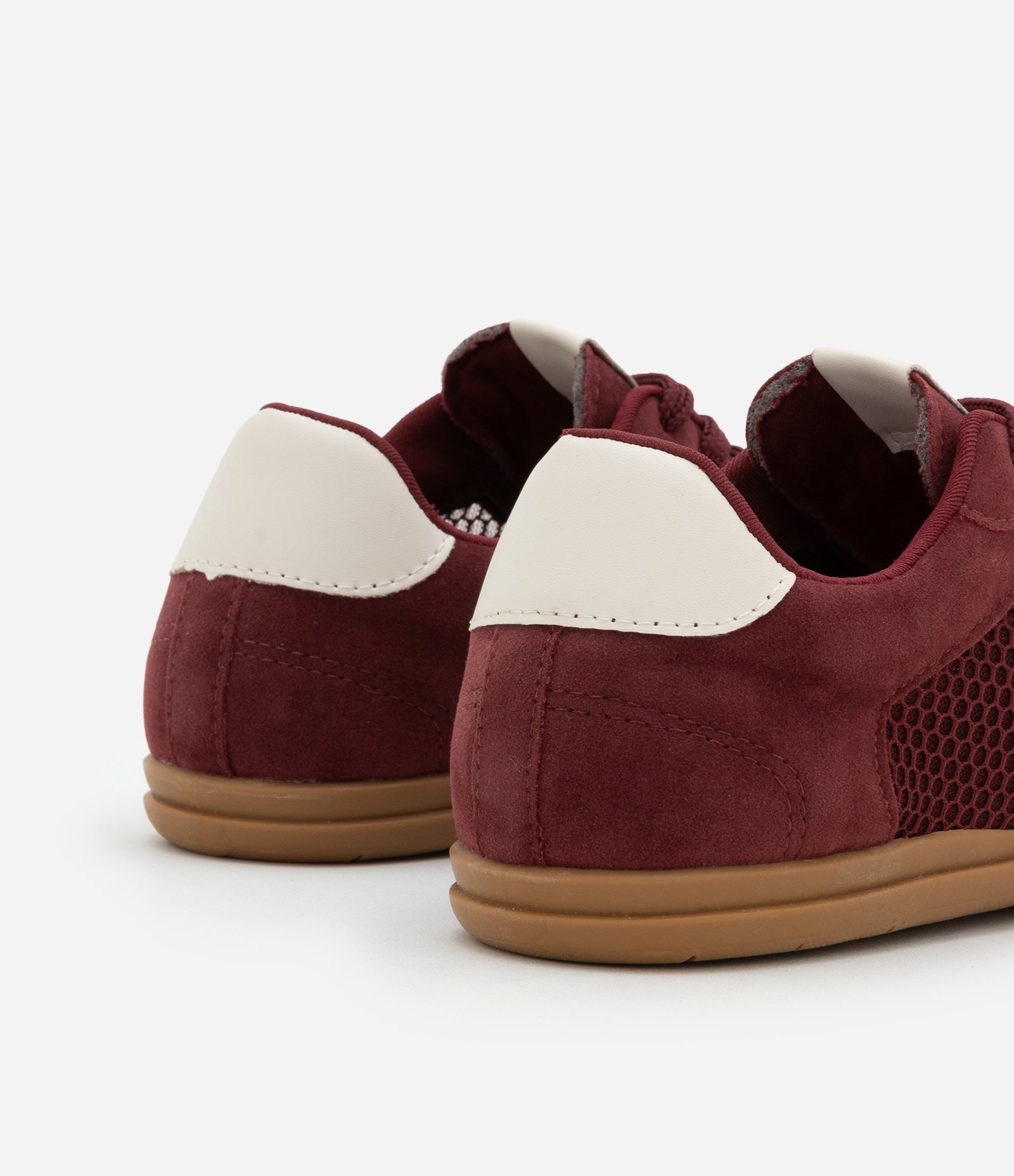 Tênis Chuteira em Camurça com Telinha e Detalhes Contrastantes Vermelho 3