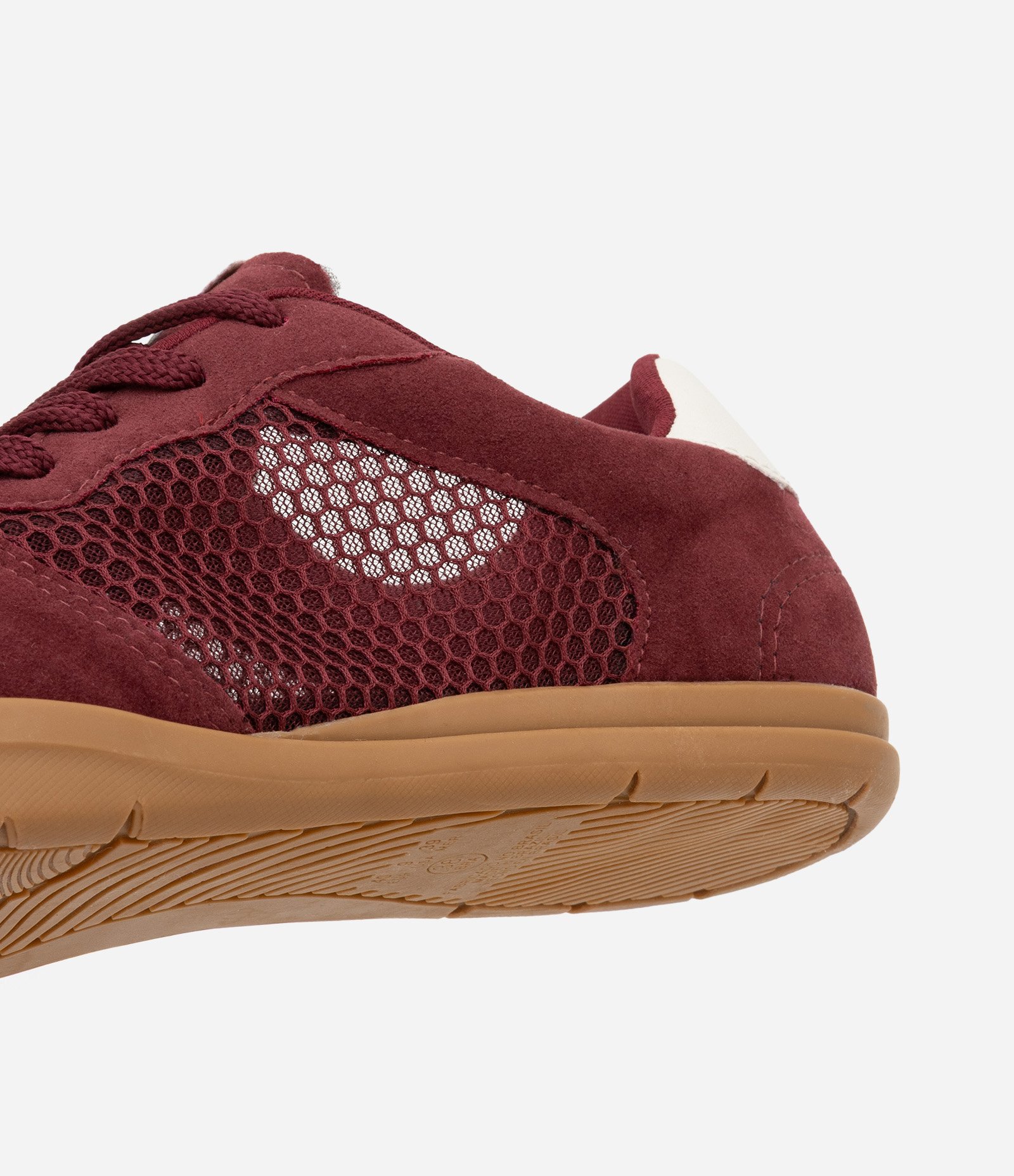 Tênis Chuteira em Camurça com Telinha e Detalhes Contrastantes Vermelho 5