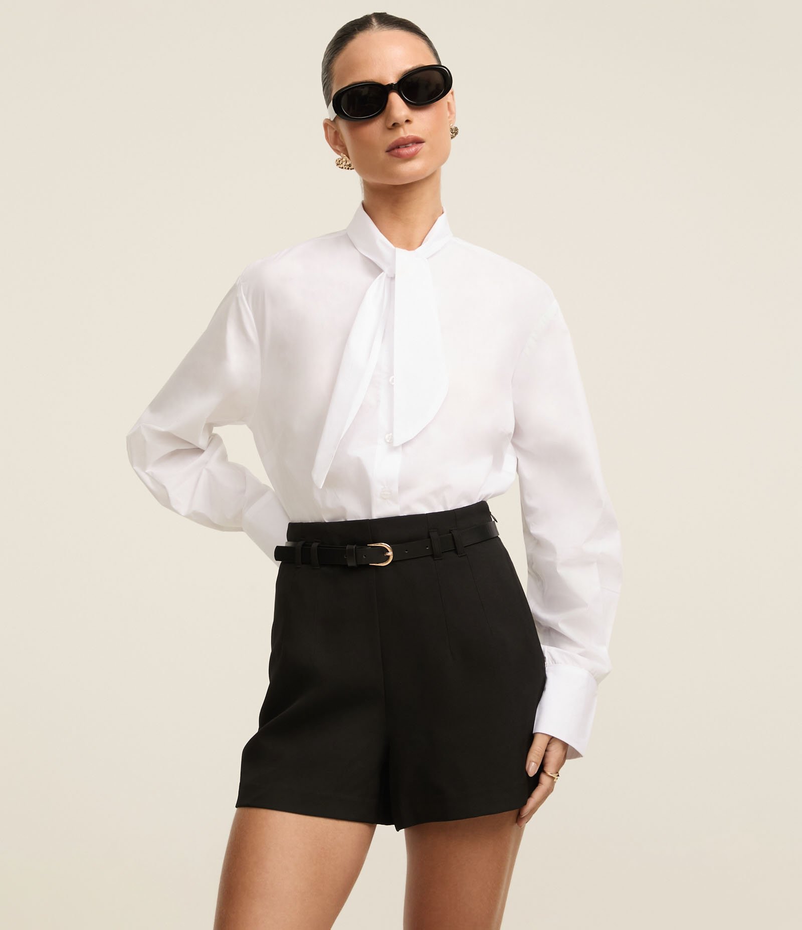 Short Alfaiatado Cintura Alta com Cinto Fino de PU Preto 2