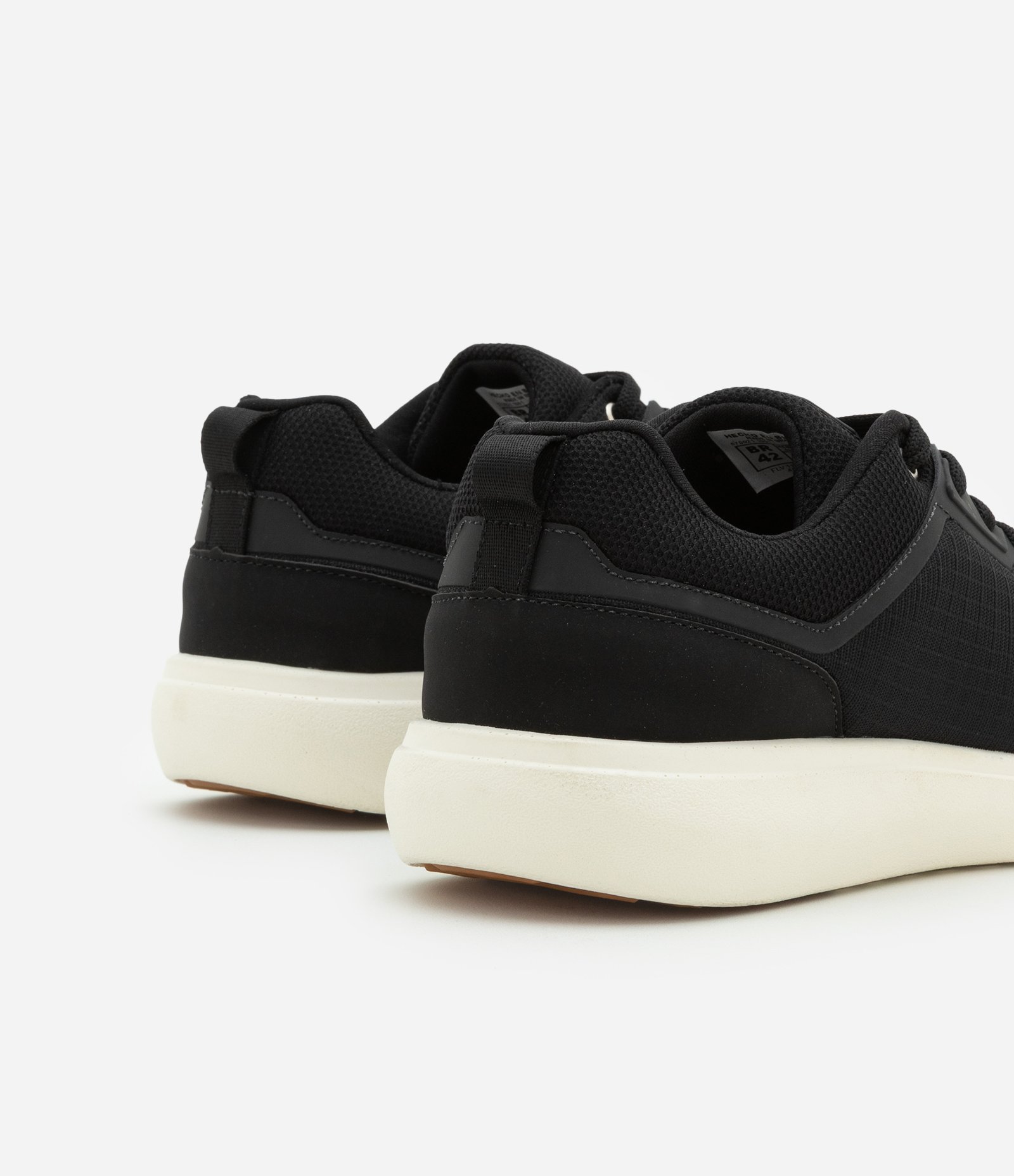 Tênis Casual Sintético com Recortes Preto 3