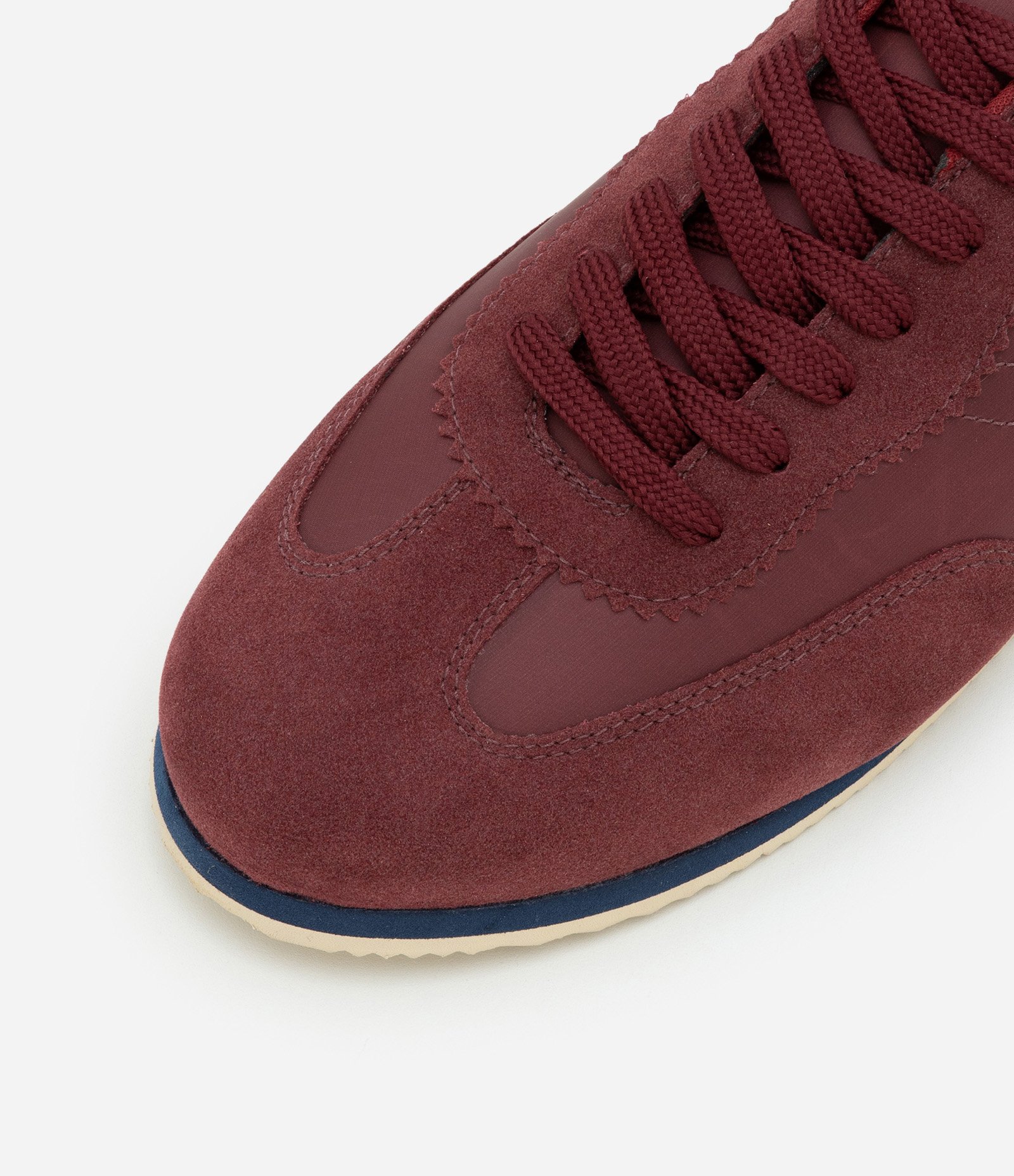 Tênis Retrô Sintético com Recortes Efeito Camurça Vermelho 4