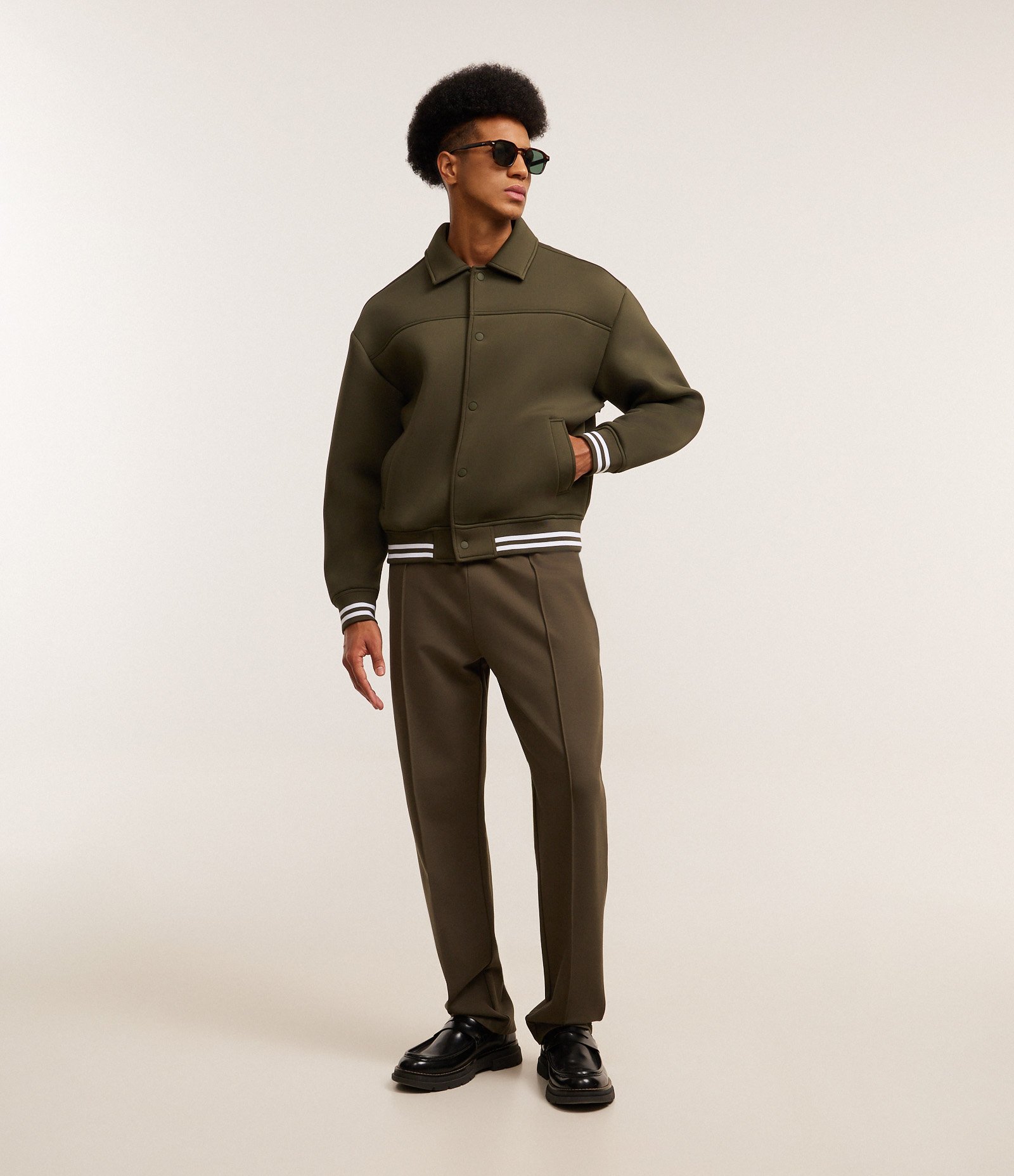 Calça em Moletom com Cós Elástico e Amarração Verde 1