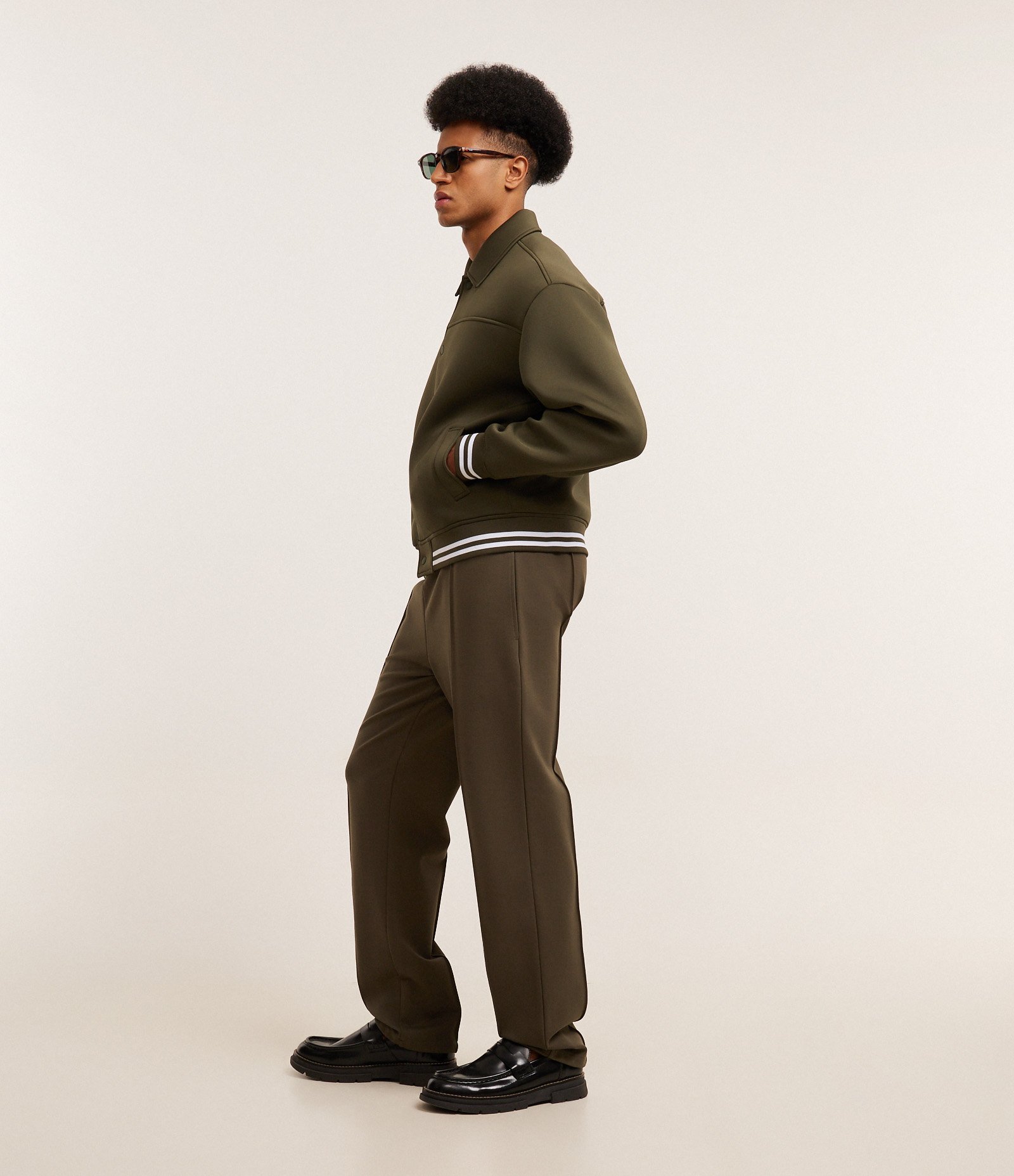 Calça em Moletom com Cós Elástico e Amarração Verde 4