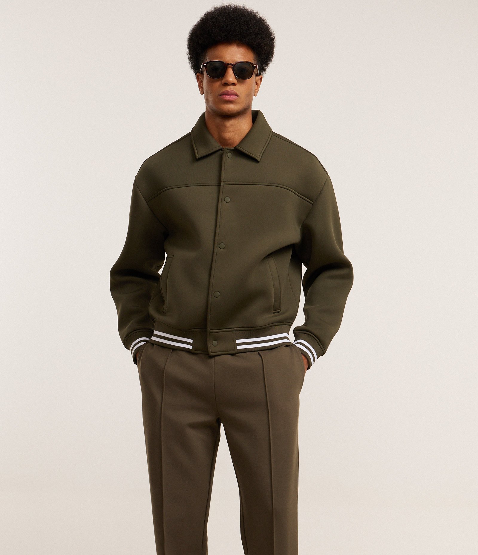 Calça em Moletom com Cós Elástico e Amarração Verde 5