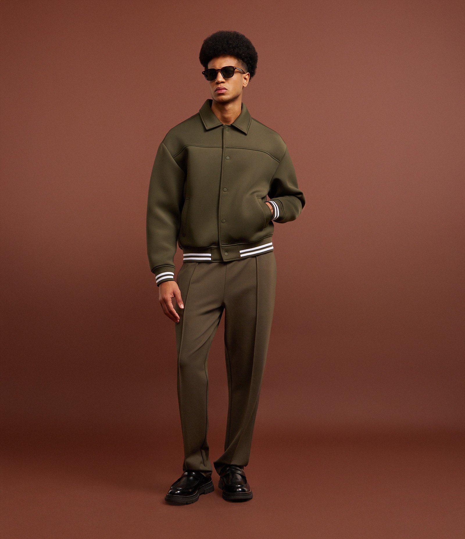 Calça em Moletom com Cós Elástico e Amarração Verde 6