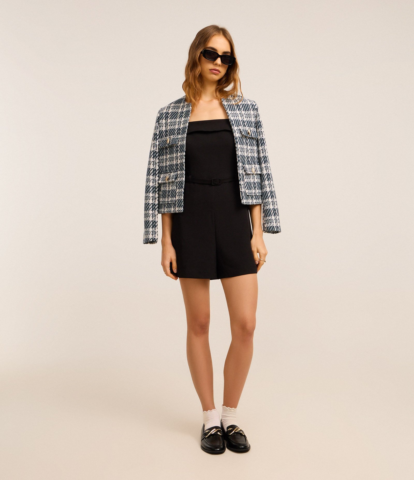 Macaquinho Alfaiatado com Cinto de Tecido Preto 2