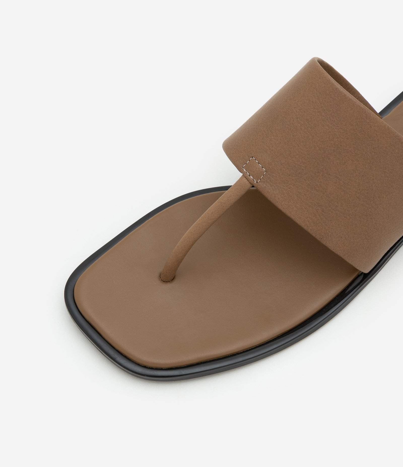 Rasteira Chinelo em Couro com Tira Larga Marrom 4