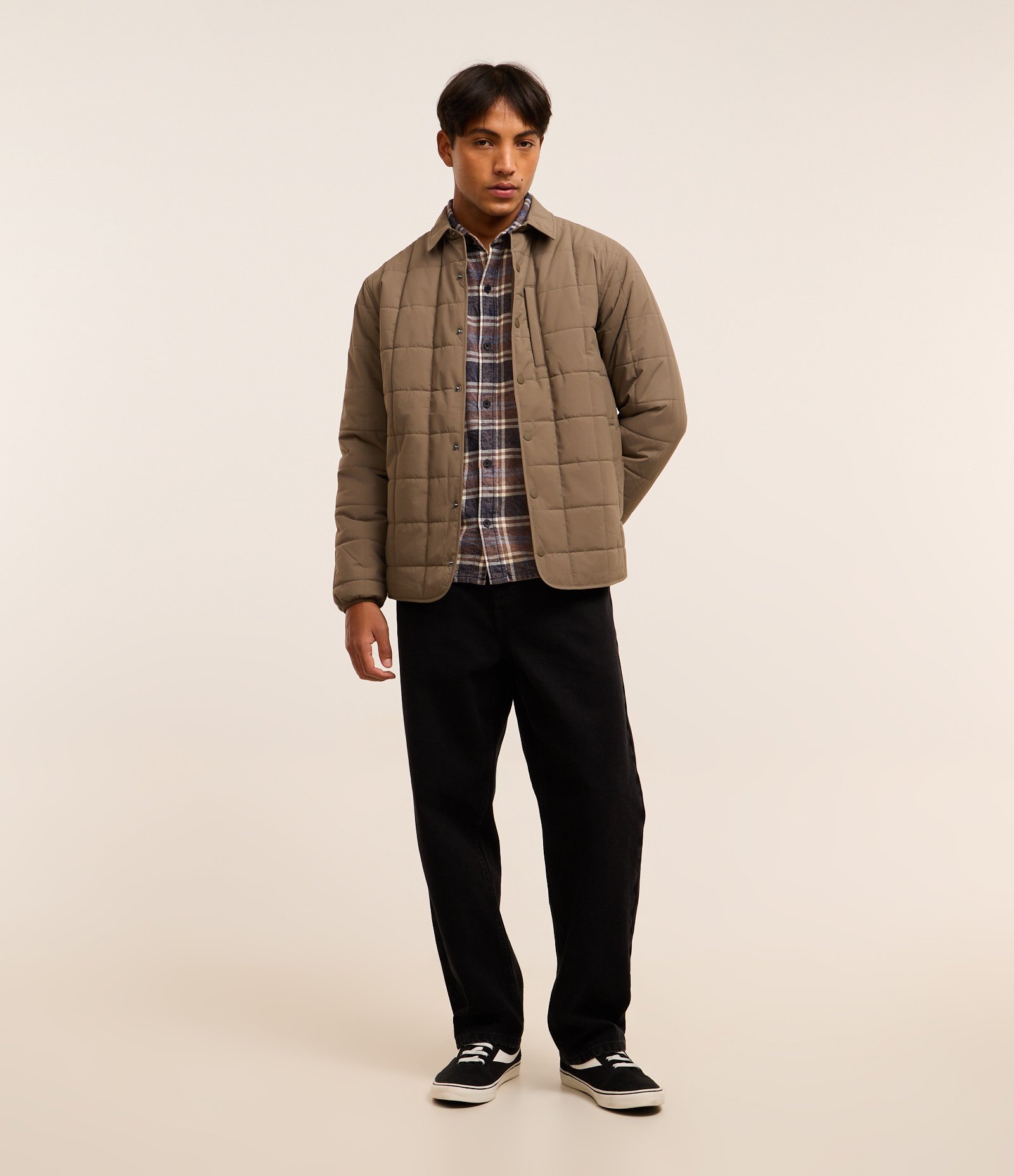 Jaqueta em Matelassê com Gola Polo Marrom 2